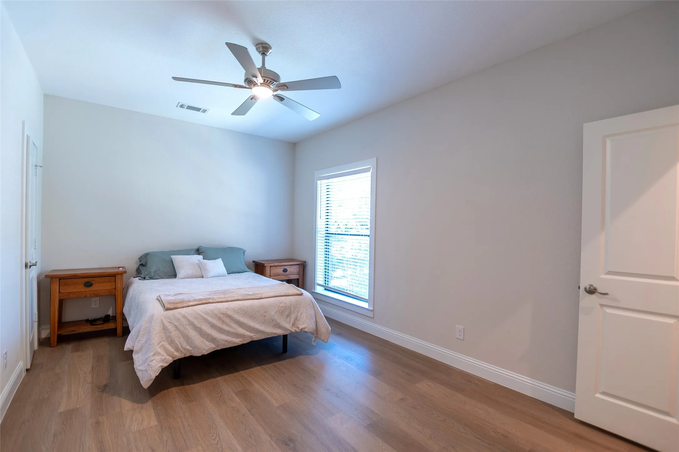 Condominium For Sale in Dallas County , 10660 Park Village Place Unit C, Dallas, Texas 75230, 1 Bedroom, 1 Bathroom, Garage spaces, 678 Sqft, built in 2021, mls#21344128, Real Estate Agent in Dallas, Homes For Sale in Dallas county, Homes For Sale in Dallas, Realtor in Dallas Texas, Real Estate Brokerage Independent Realty Texas, Luminita Cordes Realtor