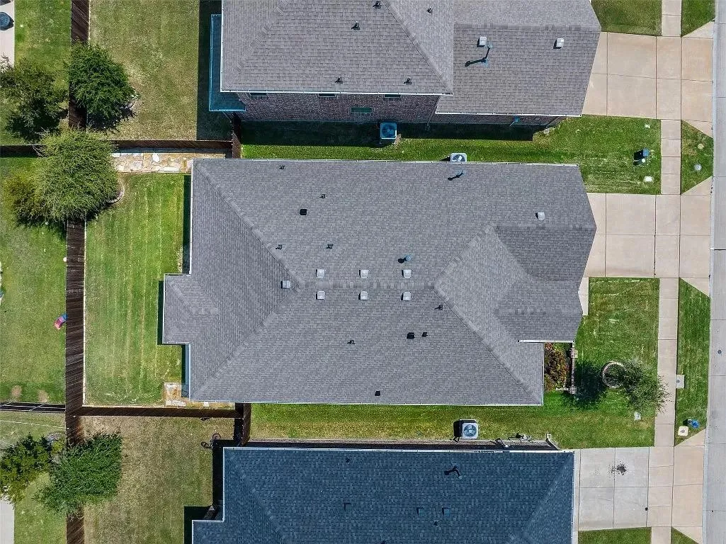 Single Family Residence For Rent in Collin County , 10020 Levelland Place, Mc Kinney, Texas 75071, 3 Bedroom, 3 Bathroom, 2 Garage spaces, 2,022 Sqft, built in 2018, mls#21350307, Real Estate Agent in Mc Kinney, Homes For Rent in Collin county, Homes For Rent in Mc Kinney, Realtor in Mc Kinney Texas, Real Estate Brokerage Independent Realty Texas, Luminita Cordes Realtor