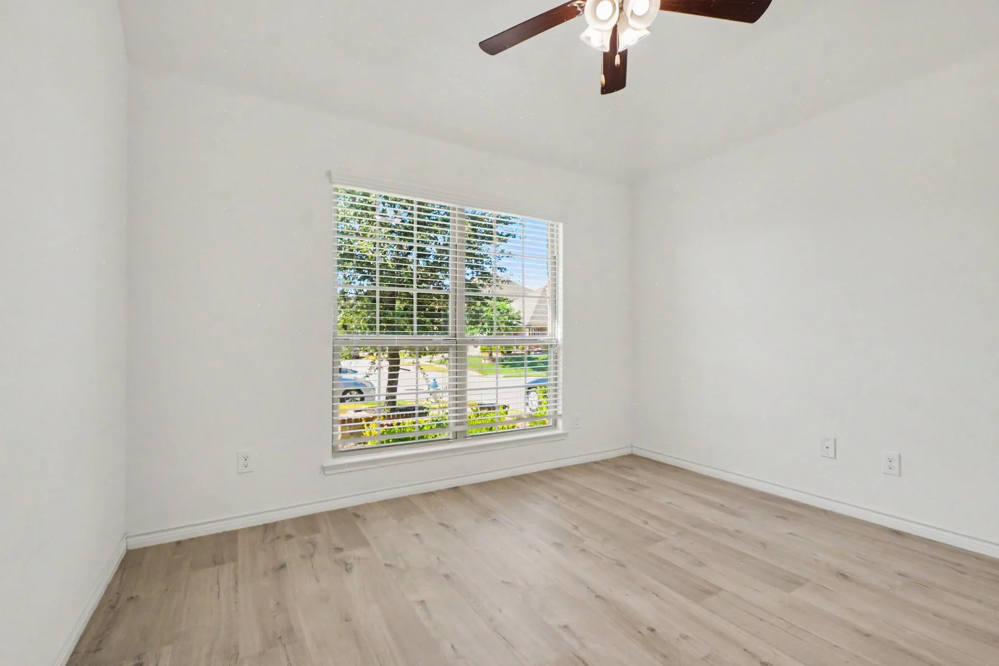 Single Family Residence For Rent in Collin County , 10020 Levelland Place, Mc Kinney, Texas 75071, 3 Bedroom, 3 Bathroom, 2 Garage spaces, 2,022 Sqft, built in 2018, mls#21350307, Real Estate Agent in Mc Kinney, Homes For Rent in Collin county, Homes For Rent in Mc Kinney, Realtor in Mc Kinney Texas, Real Estate Brokerage Independent Realty Texas, Luminita Cordes Realtor