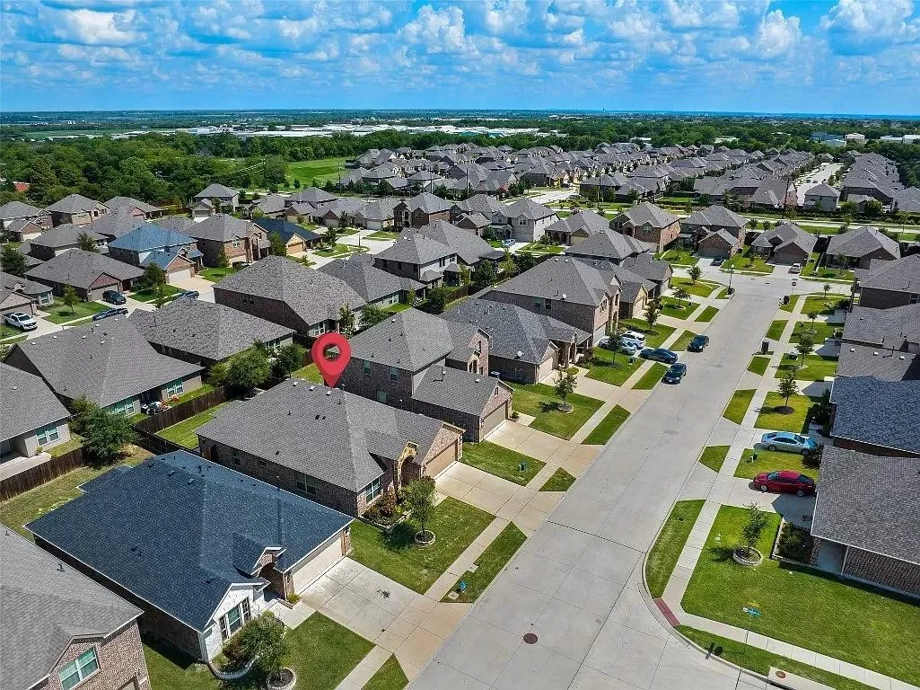 Single Family Residence For Rent in Collin County , 10020 Levelland Place, Mc Kinney, Texas 75071, 3 Bedroom, 3 Bathroom, 2 Garage spaces, 2,022 Sqft, built in 2018, mls#21350307, Real Estate Agent in Mc Kinney, Homes For Rent in Collin county, Homes For Rent in Mc Kinney, Realtor in Mc Kinney Texas, Real Estate Brokerage Independent Realty Texas, Luminita Cordes Realtor