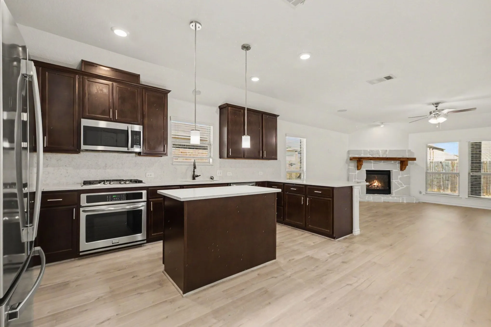 Single Family Residence For Rent in Collin County , 10020 Levelland Place, Mc Kinney, Texas 75071, 3 Bedroom, 3 Bathroom, 2 Garage spaces, 2,022 Sqft, built in 2018, mls#21350307, Real Estate Agent in Mc Kinney, Homes For Rent in Collin county, Homes For Rent in Mc Kinney, Realtor in Mc Kinney Texas, Real Estate Brokerage Independent Realty Texas, Luminita Cordes Realtor