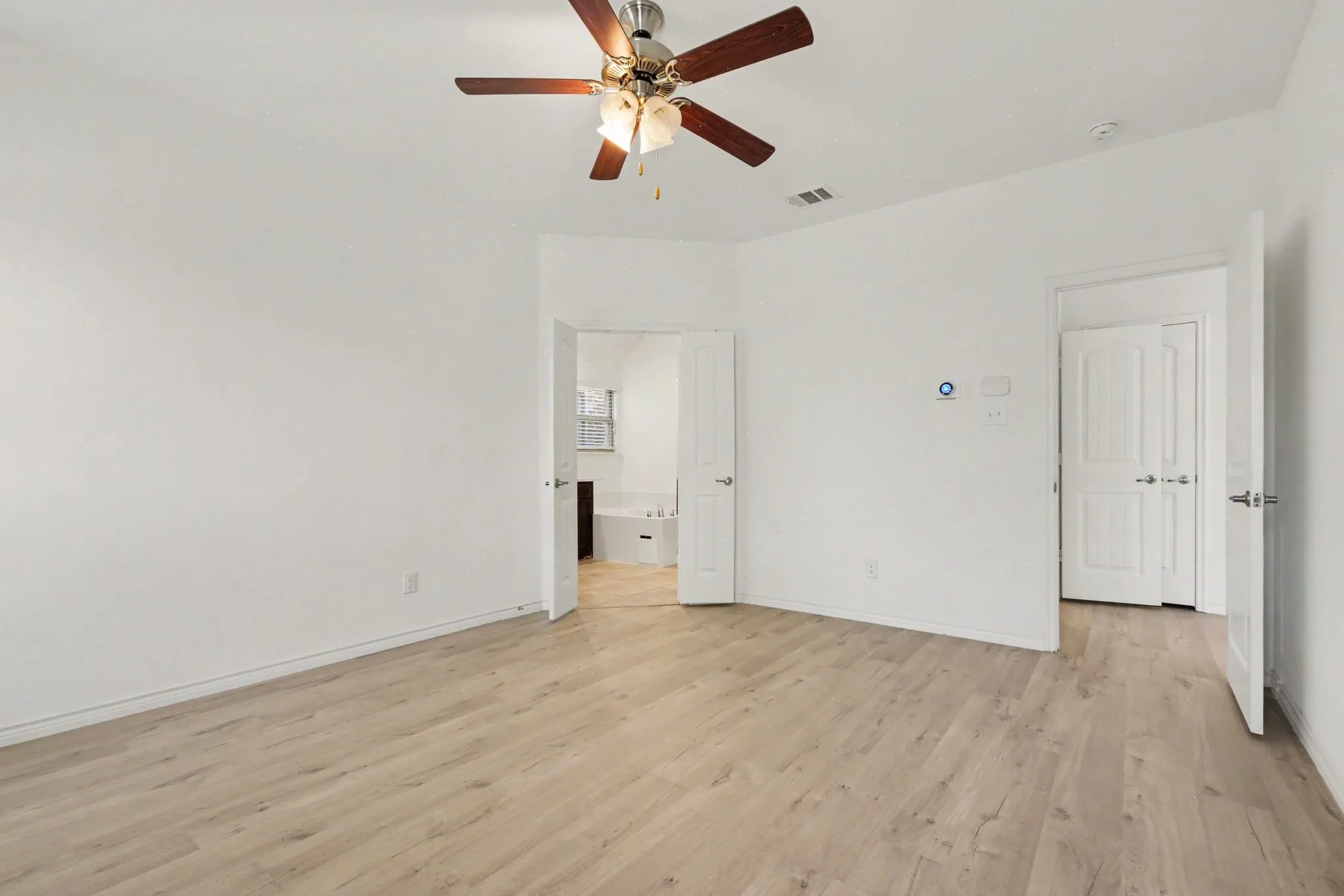 Single Family Residence For Rent in Collin County , 10020 Levelland Place, Mc Kinney, Texas 75071, 3 Bedroom, 3 Bathroom, 2 Garage spaces, 2,022 Sqft, built in 2018, mls#21350307, Real Estate Agent in Mc Kinney, Homes For Rent in Collin county, Homes For Rent in Mc Kinney, Realtor in Mc Kinney Texas, Real Estate Brokerage Independent Realty Texas, Luminita Cordes Realtor