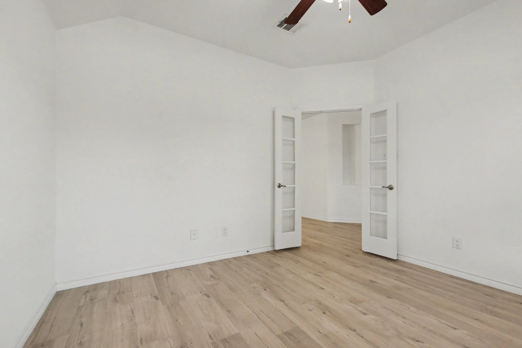 Single Family Residence For Rent in Collin County , 10020 Levelland Place, Mc Kinney, Texas 75071, 3 Bedroom, 3 Bathroom, 2 Garage spaces, 2,022 Sqft, built in 2018, mls#21350307, Real Estate Agent in Mc Kinney, Homes For Rent in Collin county, Homes For Rent in Mc Kinney, Realtor in Mc Kinney Texas, Real Estate Brokerage Independent Realty Texas, Luminita Cordes Realtor