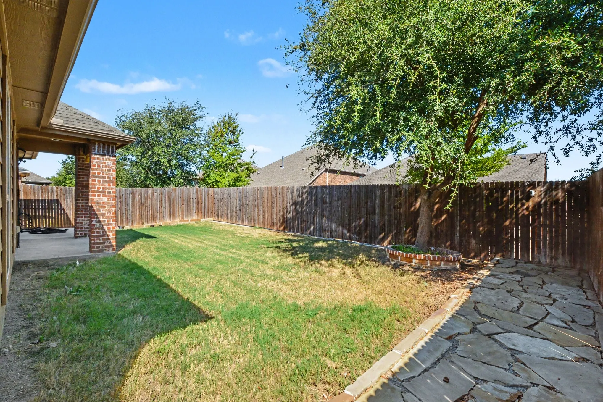 Single Family Residence For Rent in Collin County , 10020 Levelland Place, Mc Kinney, Texas 75071, 3 Bedroom, 3 Bathroom, 2 Garage spaces, 2,022 Sqft, built in 2018, mls#21350307, Real Estate Agent in Mc Kinney, Homes For Rent in Collin county, Homes For Rent in Mc Kinney, Realtor in Mc Kinney Texas, Real Estate Brokerage Independent Realty Texas, Luminita Cordes Realtor