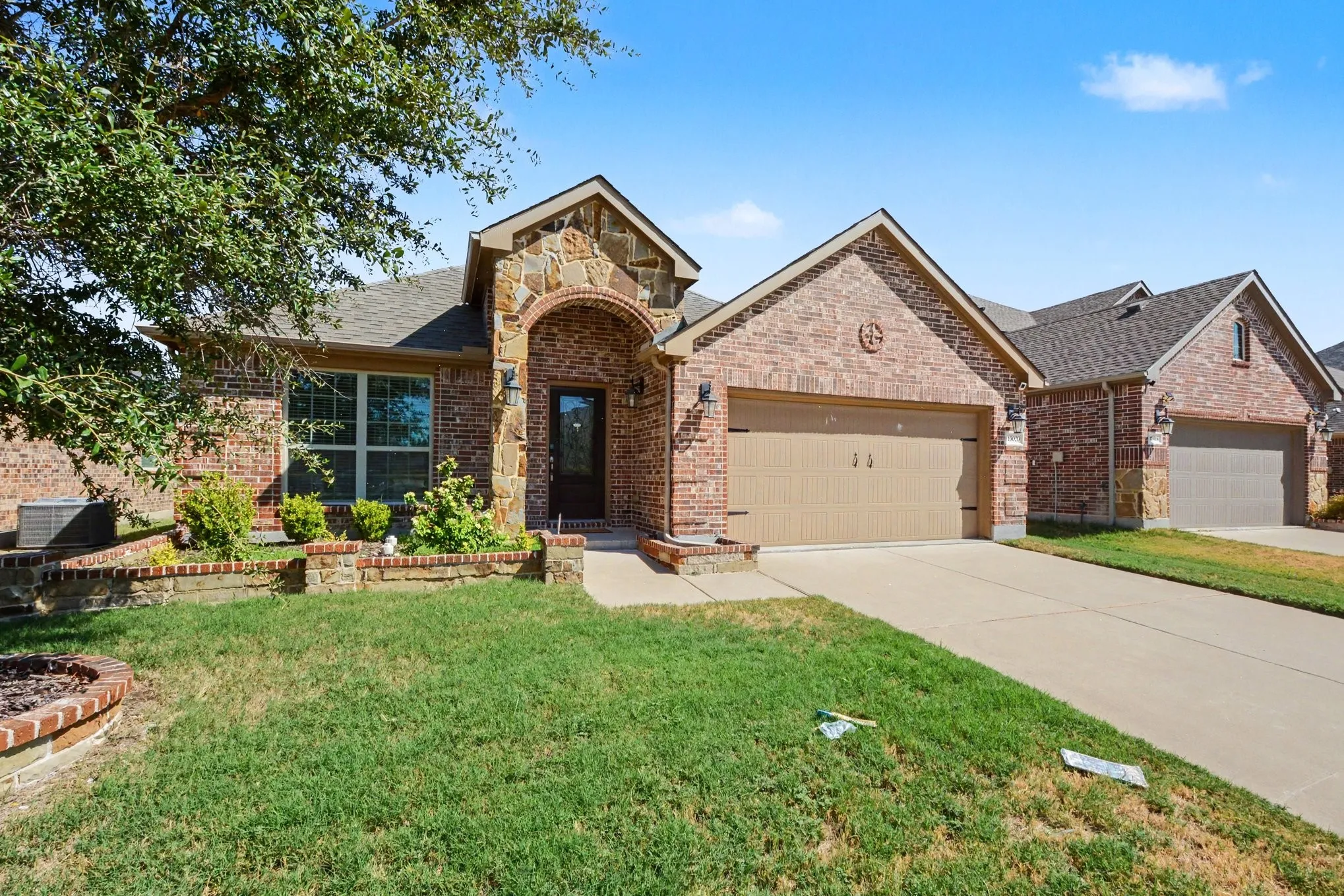 Single Family Residence For Rent in Collin County , 10020 Levelland Place, Mc Kinney, Texas 75071, 3 Bedroom, 3 Bathroom, 2 Garage spaces, 2,022 Sqft, built in 2018, mls#21350307, Real Estate Agent in Mc Kinney, Homes For Rent in Collin county, Homes For Rent in Mc Kinney, Realtor in Mc Kinney Texas, Real Estate Brokerage Independent Realty Texas, Luminita Cordes Realtor