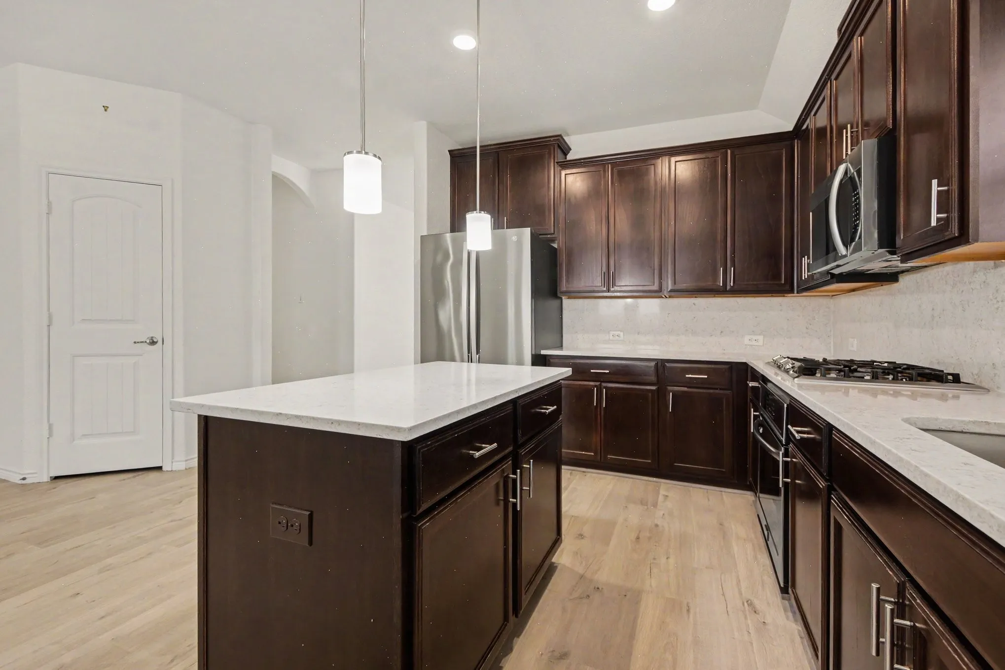 Single Family Residence For Rent in Collin County , 10020 Levelland Place, Mc Kinney, Texas 75071, 3 Bedroom, 3 Bathroom, 2 Garage spaces, 2,022 Sqft, built in 2018, mls#21350307, Real Estate Agent in Mc Kinney, Homes For Rent in Collin county, Homes For Rent in Mc Kinney, Realtor in Mc Kinney Texas, Real Estate Brokerage Independent Realty Texas, Luminita Cordes Realtor