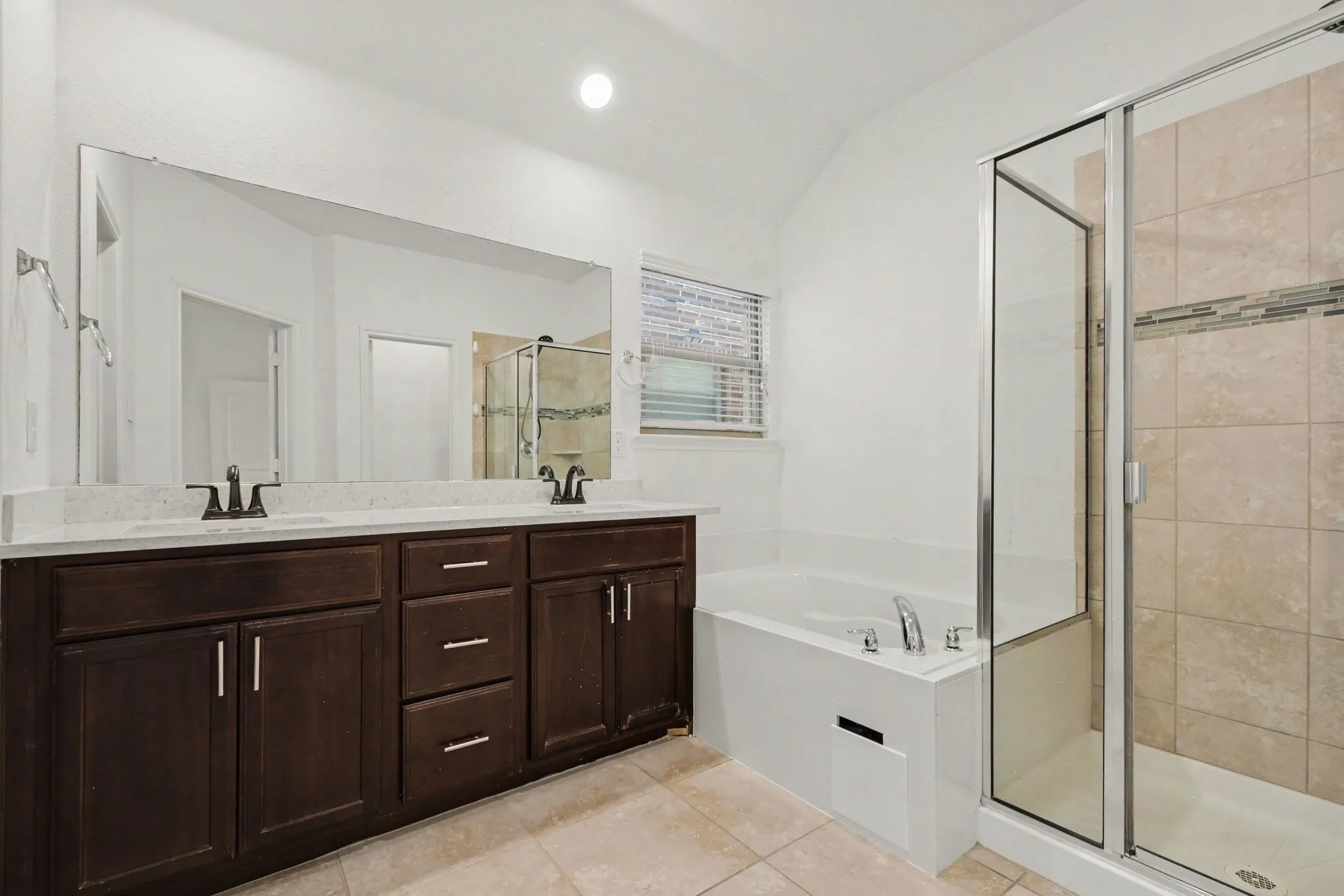 Single Family Residence For Rent in Collin County , 10020 Levelland Place, Mc Kinney, Texas 75071, 3 Bedroom, 3 Bathroom, 2 Garage spaces, 2,022 Sqft, built in 2018, mls#21350307, Real Estate Agent in Mc Kinney, Homes For Rent in Collin county, Homes For Rent in Mc Kinney, Realtor in Mc Kinney Texas, Real Estate Brokerage Independent Realty Texas, Luminita Cordes Realtor