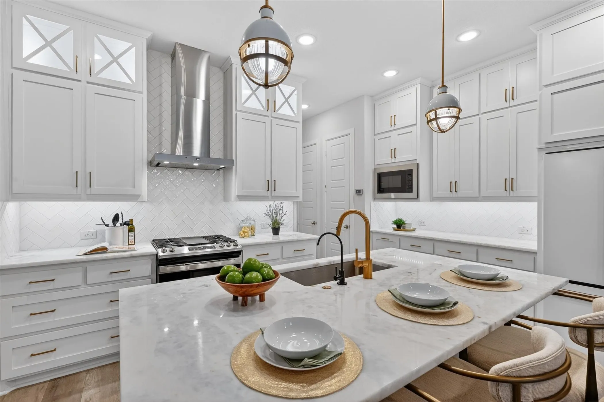 Single Family Residence For Sale in Dallas County , 5325 Autumnbrook Court, Dallas, Texas 75209, 3 Bedroom, 4 Bathroom, 2 Garage spaces, 2,598 Sqft, built in 2020, mls#21349491, Real Estate Agent in Dallas, Homes For Sale in Dallas county, Homes For Sale in Dallas, Realtor in Dallas Texas, Real Estate Brokerage Independent Realty Texas, Luminita Cordes Realtor
