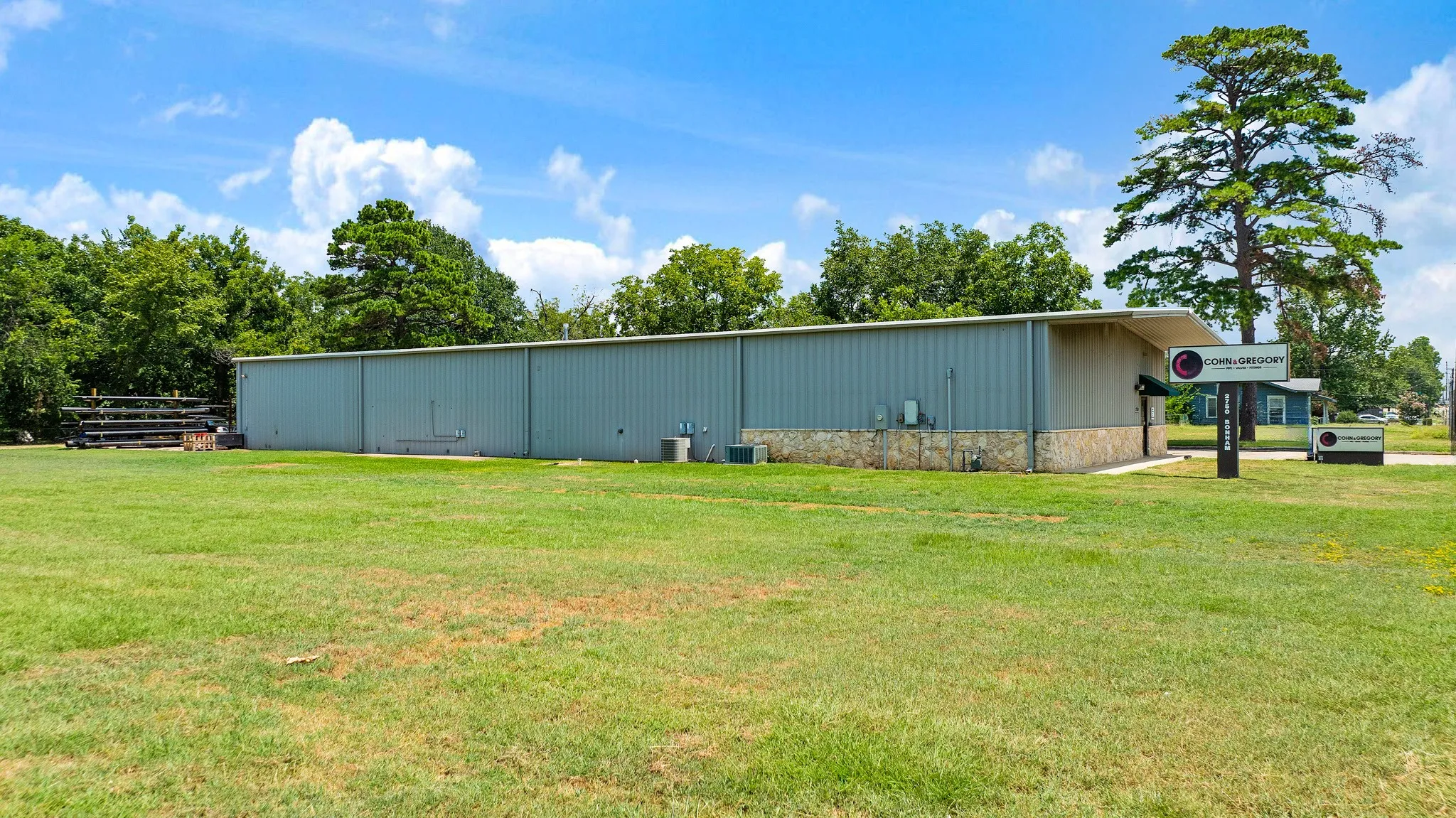 Business For Sale in Lamar County , 2750 Bonham Street, Paris, Texas 75460, 0, 0, Garage spaces, 6,000 Sqft, built in 0, mls#21349827, Real Estate Agent in Paris, Homes For Sale in Lamar county, Homes For Sale in Paris, Realtor in Paris Texas, Real Estate Brokerage Independent Realty Texas, Luminita Cordes Realtor