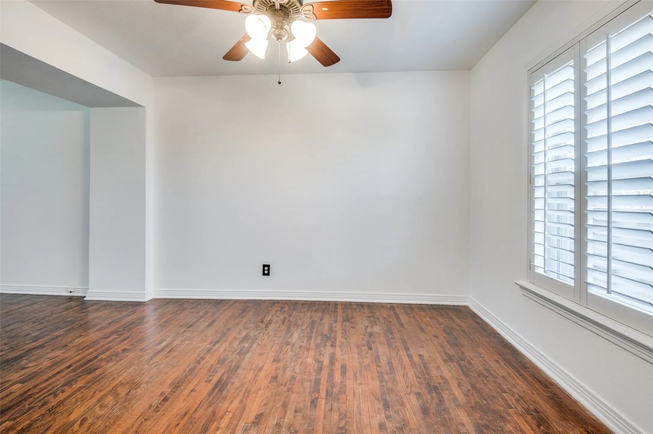 Condominium For Rent in Dallas County , 6465 Bordeaux Avenue, Dallas, Texas 75209, 2 Bedroom, 1 Bathroom, Garage spaces, 1,027 Sqft, built in 1951, mls#21350295, Real Estate Agent in Dallas, Homes For Rent in Dallas county, Homes For Rent in Dallas, Realtor in Dallas Texas, Real Estate Brokerage Independent Realty Texas, Luminita Cordes Realtor