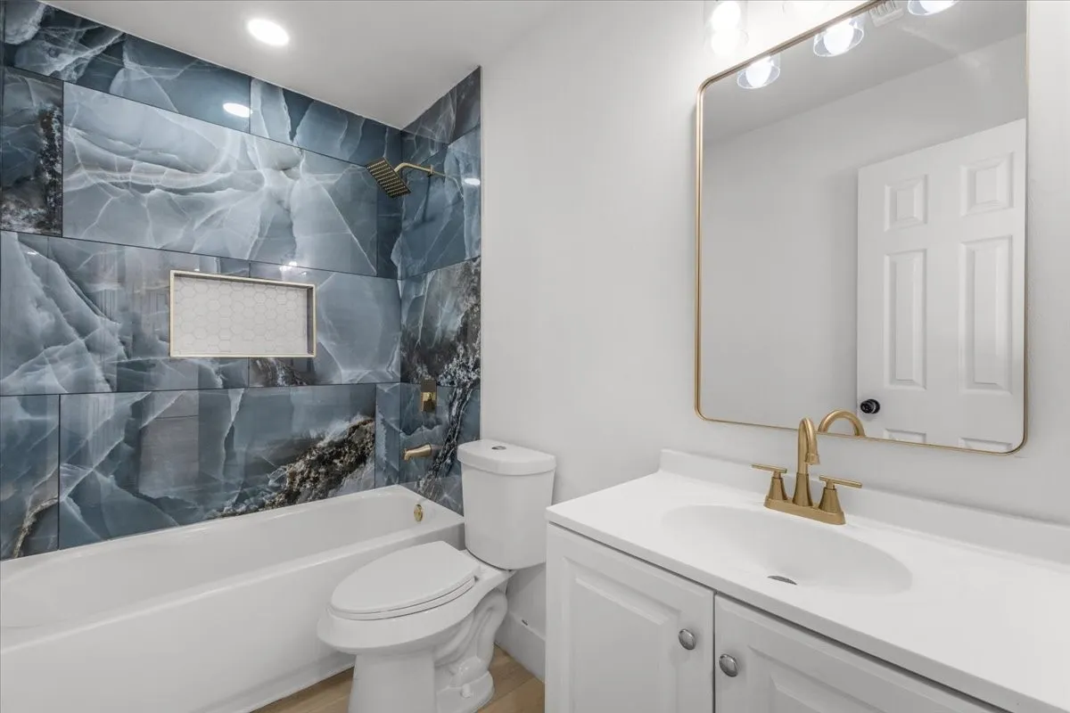 Single Family Residence For Sale in Tarrant County , 3454 Moberly Street, Fort Worth, Texas 76119, 3 Bedroom, 2 Bathroom, Garage spaces, 1,020 Sqft, built in 1951, mls#21349095, Real Estate Agent in Fort Worth, Homes For Sale in Tarrant county, Homes For Sale in Fort Worth, Realtor in Fort Worth Texas, Real Estate Brokerage Independent Realty Texas, Luminita Cordes Realtor