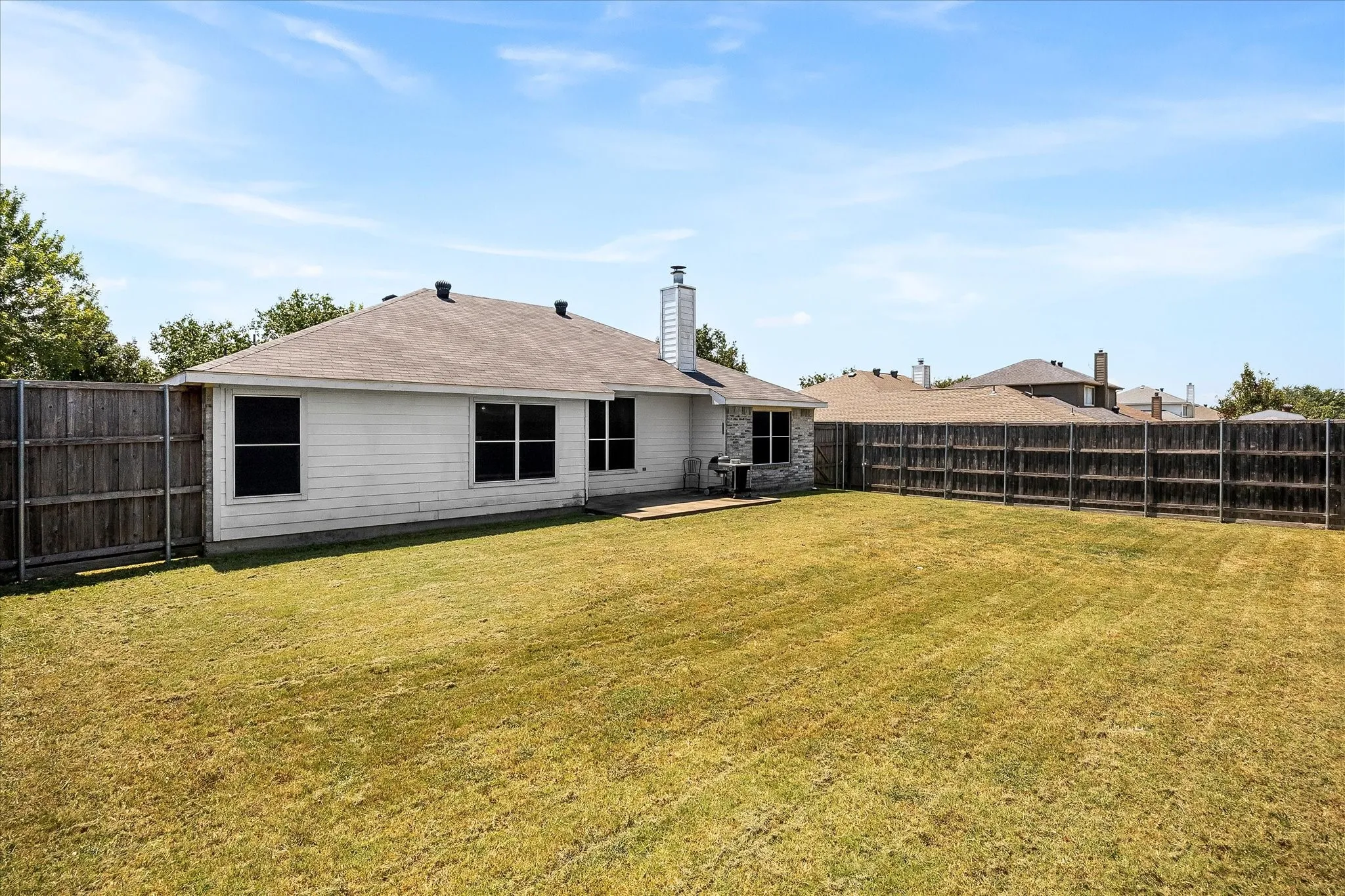 Single Family Residence For Sale in Dallas County , 3512 Valley Forge, Sachse, Texas 75048, 3 Bedroom, 2 Bathroom, 2 Garage spaces, 1,586 Sqft, built in 2001, mls#21350321, Real Estate Agent in Sachse, Homes For Sale in Dallas county, Homes For Sale in Sachse, Realtor in Sachse Texas, Real Estate Brokerage Independent Realty Texas, Luminita Cordes Realtor
