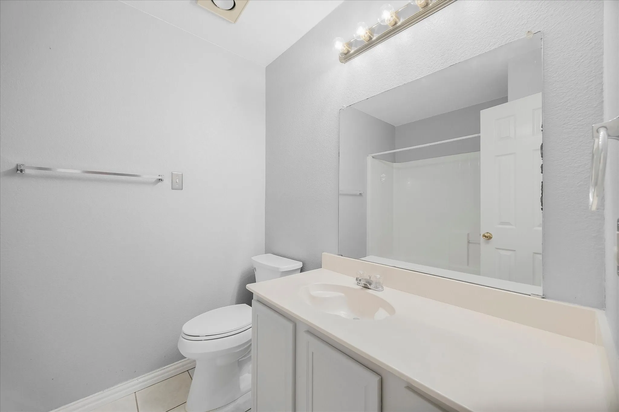 Single Family Residence For Sale in Dallas County , 3512 Valley Forge, Sachse, Texas 75048, 3 Bedroom, 2 Bathroom, 2 Garage spaces, 1,586 Sqft, built in 2001, mls#21350321, Real Estate Agent in Sachse, Homes For Sale in Dallas county, Homes For Sale in Sachse, Realtor in Sachse Texas, Real Estate Brokerage Independent Realty Texas, Luminita Cordes Realtor