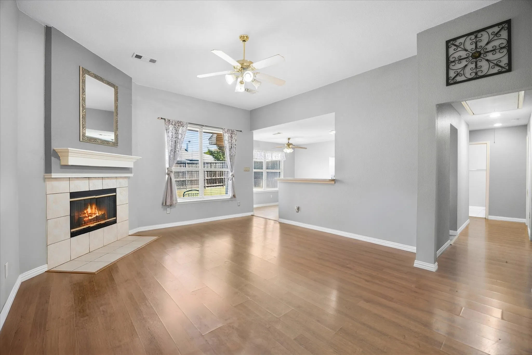 Single Family Residence For Sale in Dallas County , 3512 Valley Forge, Sachse, Texas 75048, 3 Bedroom, 2 Bathroom, 2 Garage spaces, 1,586 Sqft, built in 2001, mls#21350321, Real Estate Agent in Sachse, Homes For Sale in Dallas county, Homes For Sale in Sachse, Realtor in Sachse Texas, Real Estate Brokerage Independent Realty Texas, Luminita Cordes Realtor