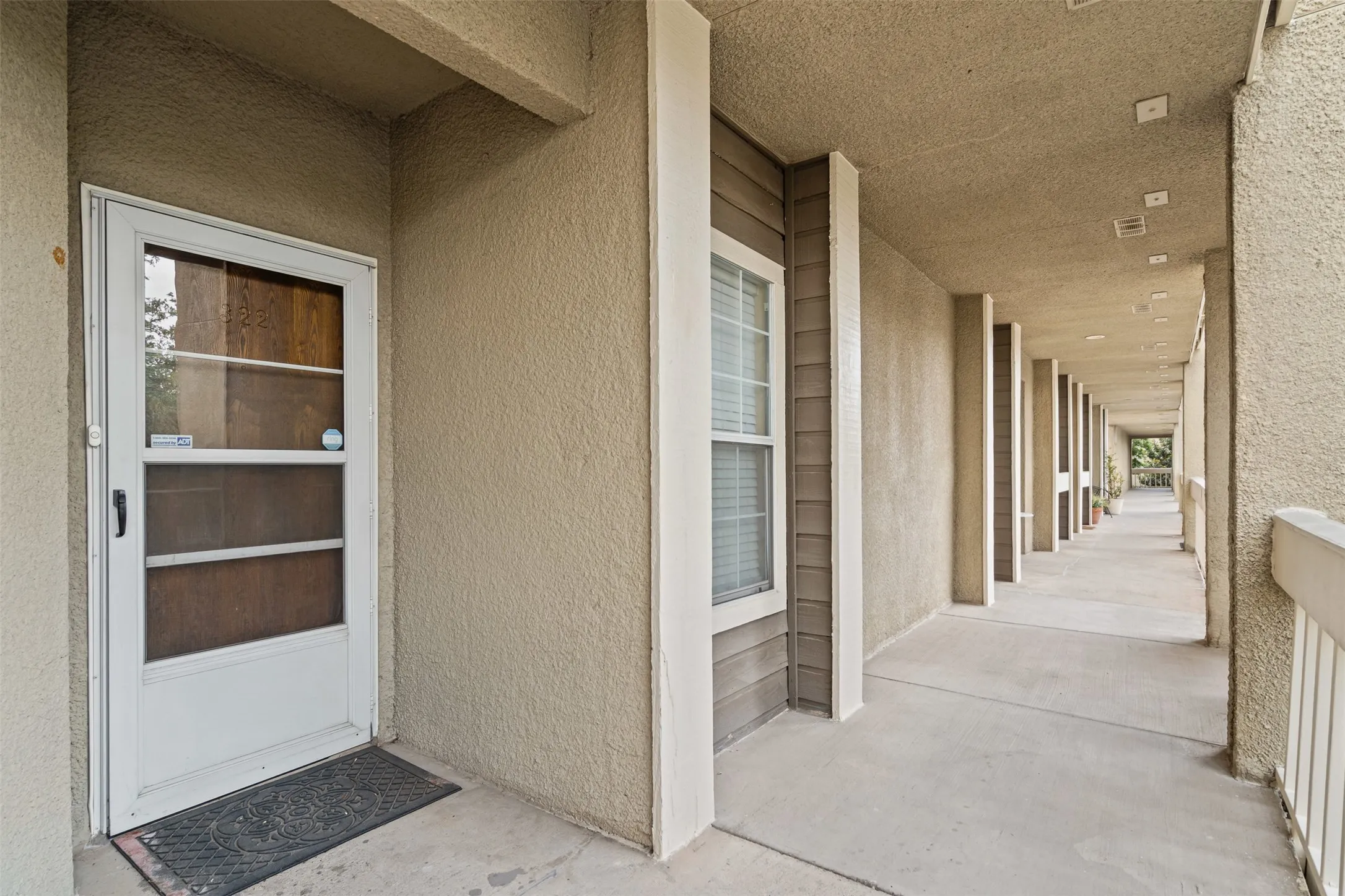 Condominium For Rent in Dallas County , 5310 Keller Springs Road 322, Dallas, Texas 75248, 2 Bedroom, 2 Bathroom, Garage spaces, 953 Sqft, built in 1981, mls#21350328, Real Estate Agent in Dallas, Homes For Rent in Dallas county, Homes For Rent in Dallas, Realtor in Dallas Texas, Real Estate Brokerage Independent Realty Texas, Luminita Cordes Realtor