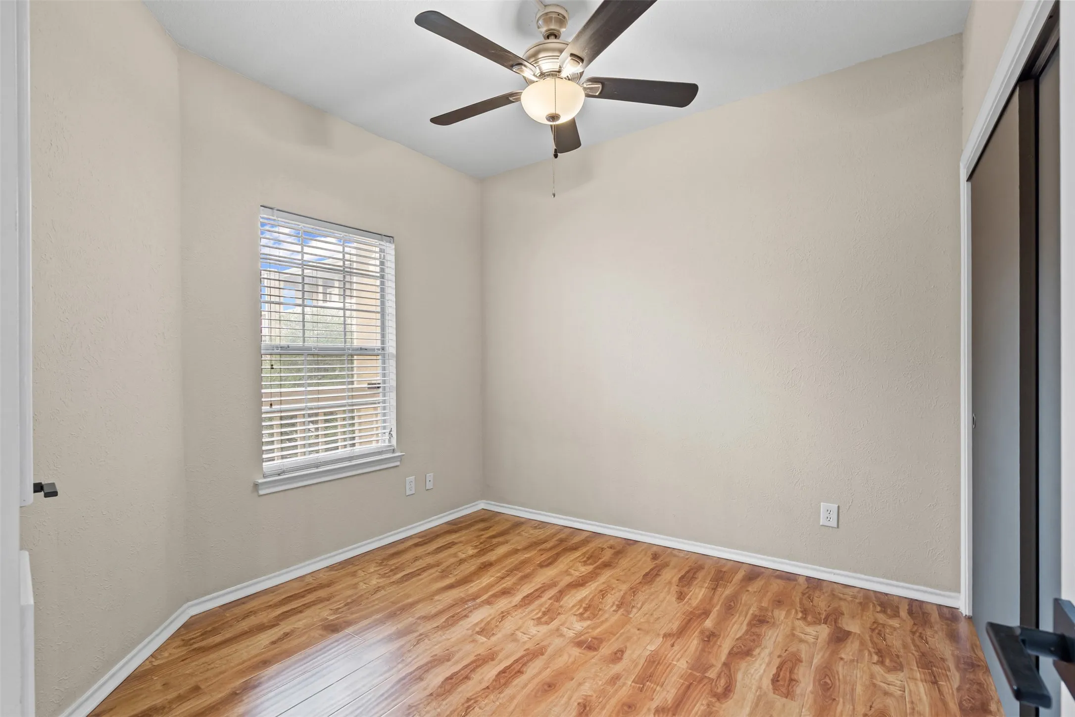 Condominium For Rent in Dallas County , 5310 Keller Springs Road 322, Dallas, Texas 75248, 2 Bedroom, 2 Bathroom, Garage spaces, 953 Sqft, built in 1981, mls#21350328, Real Estate Agent in Dallas, Homes For Rent in Dallas county, Homes For Rent in Dallas, Realtor in Dallas Texas, Real Estate Brokerage Independent Realty Texas, Luminita Cordes Realtor