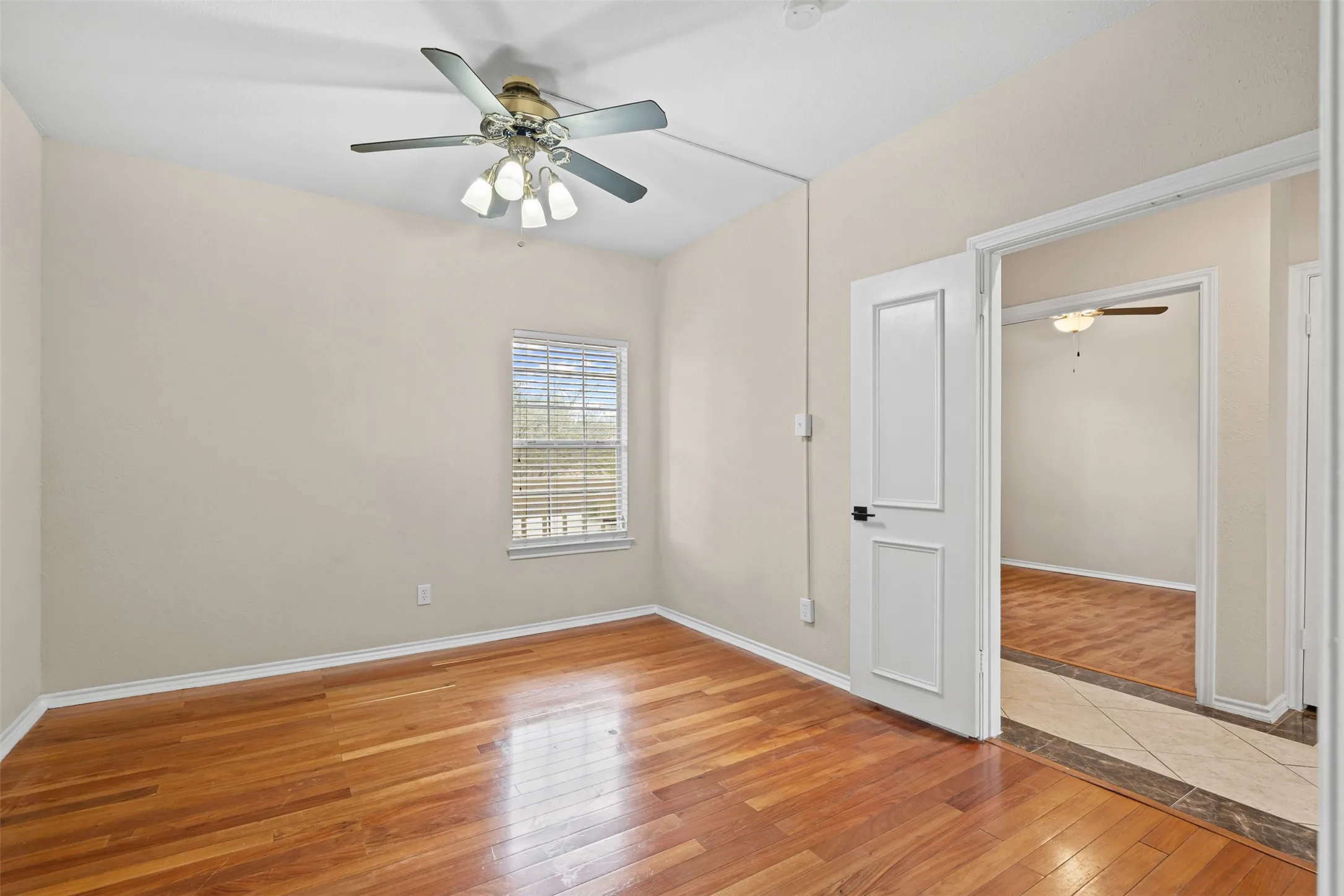 Condominium For Rent in Dallas County , 5310 Keller Springs Road 322, Dallas, Texas 75248, 2 Bedroom, 2 Bathroom, Garage spaces, 953 Sqft, built in 1981, mls#21350328, Real Estate Agent in Dallas, Homes For Rent in Dallas county, Homes For Rent in Dallas, Realtor in Dallas Texas, Real Estate Brokerage Independent Realty Texas, Luminita Cordes Realtor