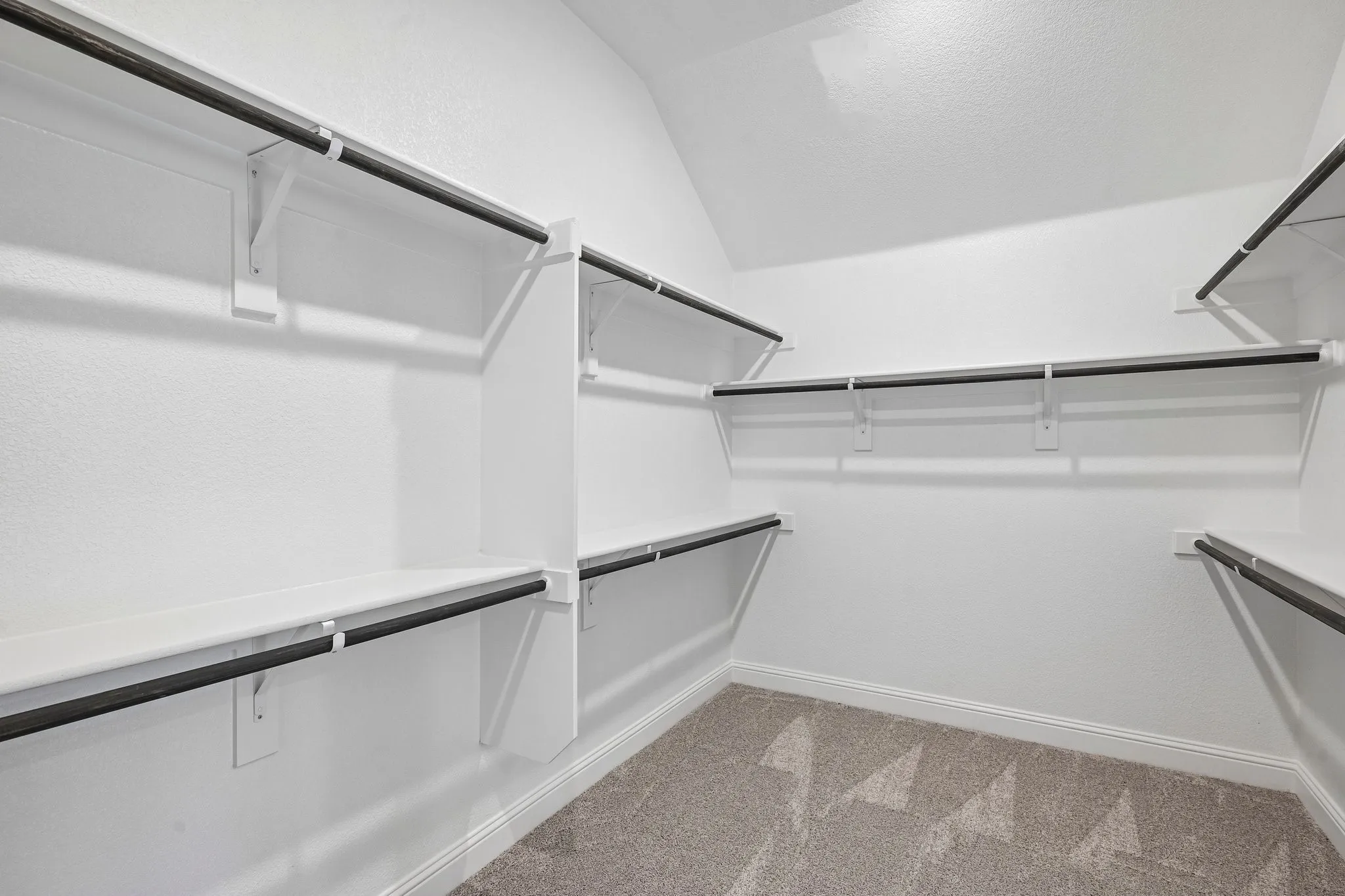 Primary suite closet