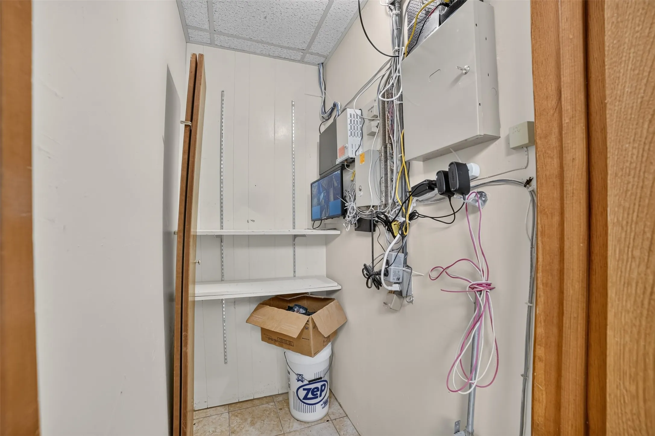 Retail For Rent in Dallas County , 4018 W Camp Wisdom Road, Dallas, Texas 75237, 0, 0, Garage spaces, 0 Sqft, built in 1977, Price $21, mls#21327980, Real Estate Agent in Dallas, Homes For Rent in Dallas county, Homes For Rent in Dallas, Realtor in Dallas Texas, Real Estate Brokerage Independent Realty Texas, Luminita Cordes Realtor