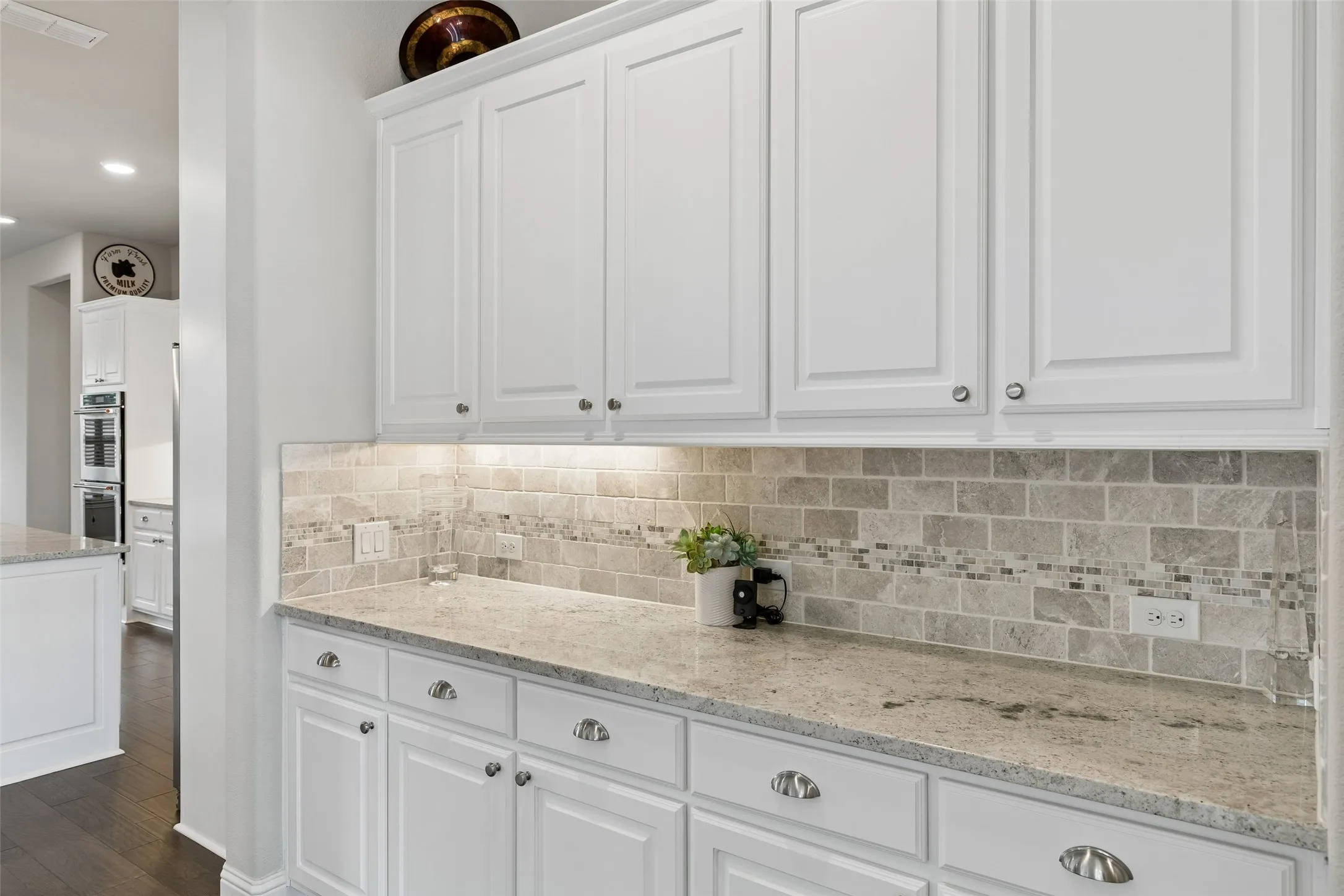 Single Family Residence For Sale in Collin County , 10760 Clarita Lane, Frisco, Texas 75035, 4 Bedroom, 4 Bathroom, 3 Garage spaces, 3,008 Sqft, built in 2018, mls#21348950, Real Estate Agent in Frisco, Homes For Sale in Collin county, Homes For Sale in Frisco, Realtor in Frisco Texas, Real Estate Brokerage Independent Realty Texas, Luminita Cordes Realtor