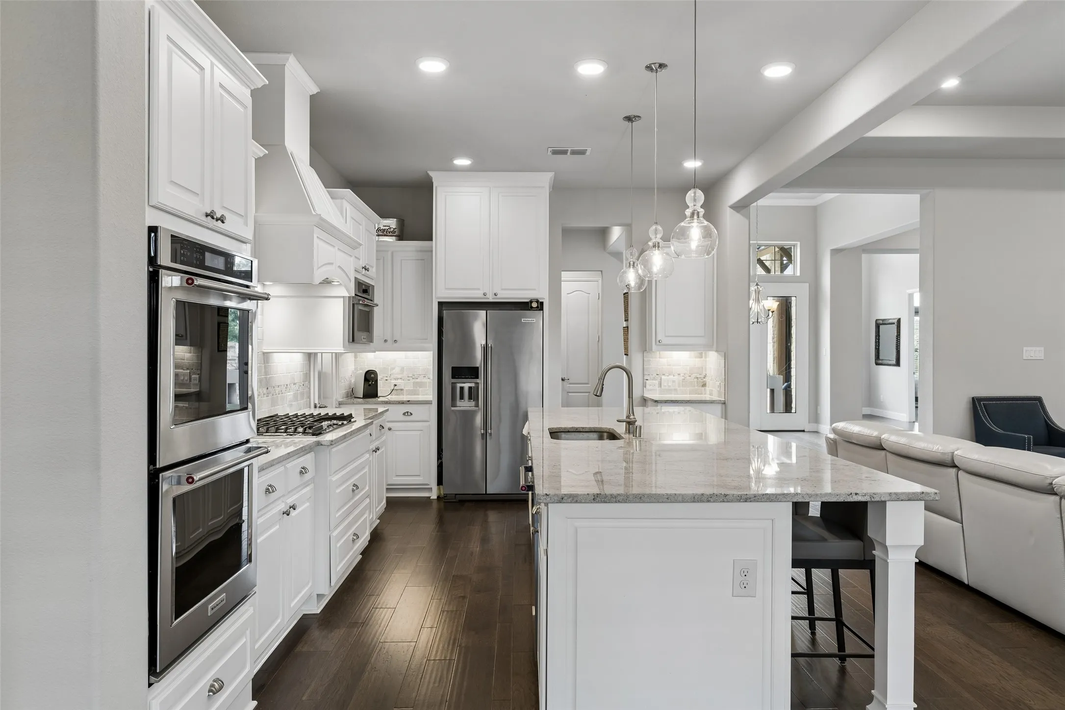 Single Family Residence For Sale in Collin County , 10760 Clarita Lane, Frisco, Texas 75035, 4 Bedroom, 4 Bathroom, 3 Garage spaces, 3,008 Sqft, built in 2018, mls#21348950, Real Estate Agent in Frisco, Homes For Sale in Collin county, Homes For Sale in Frisco, Realtor in Frisco Texas, Real Estate Brokerage Independent Realty Texas, Luminita Cordes Realtor