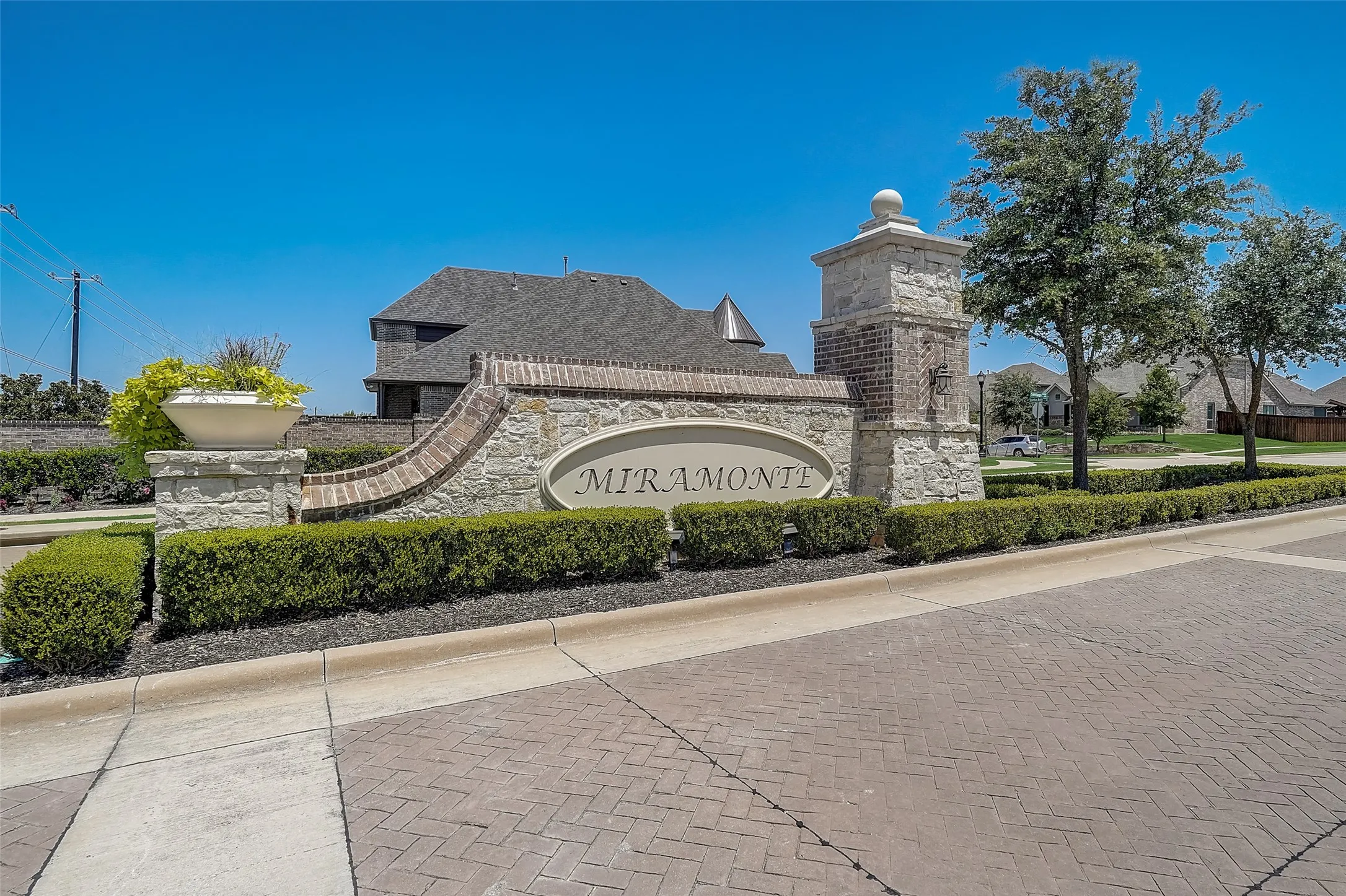 Single Family Residence For Sale in Collin County , 10760 Clarita Lane, Frisco, Texas 75035, 4 Bedroom, 4 Bathroom, 3 Garage spaces, 3,008 Sqft, built in 2018, mls#21348950, Real Estate Agent in Frisco, Homes For Sale in Collin county, Homes For Sale in Frisco, Realtor in Frisco Texas, Real Estate Brokerage Independent Realty Texas, Luminita Cordes Realtor