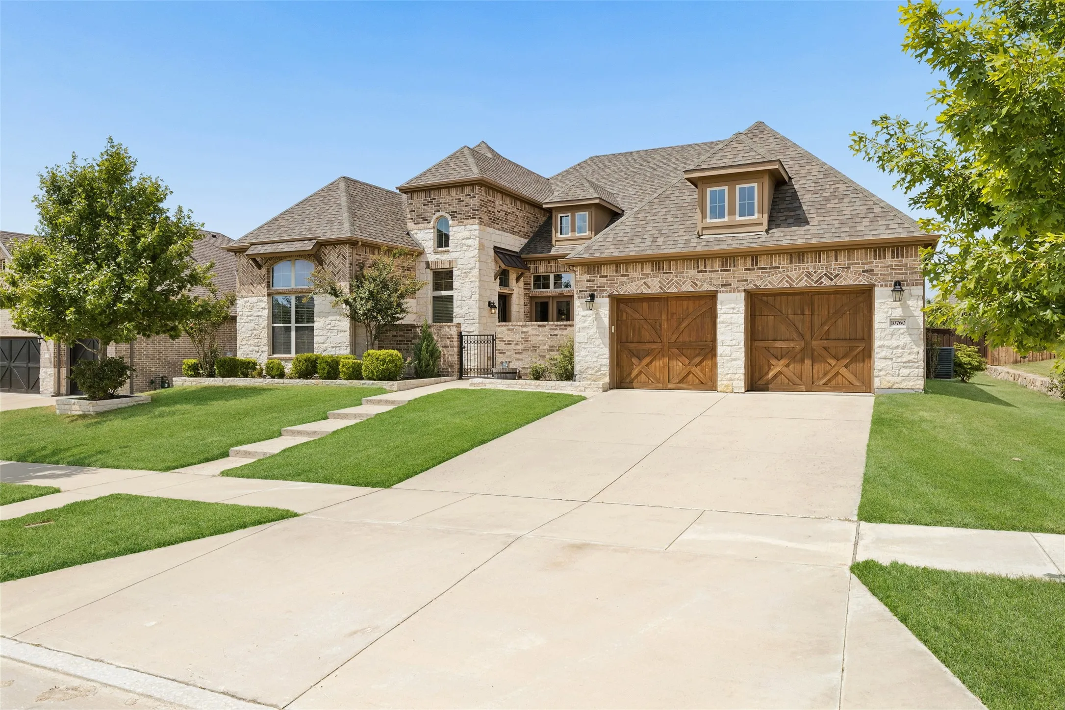 Single Family Residence For Sale in Collin County , 10760 Clarita Lane, Frisco, Texas 75035, 4 Bedroom, 4 Bathroom, 3 Garage spaces, 3,008 Sqft, built in 2018, mls#21348950, Real Estate Agent in Frisco, Homes For Sale in Collin county, Homes For Sale in Frisco, Realtor in Frisco Texas, Real Estate Brokerage Independent Realty Texas, Luminita Cordes Realtor