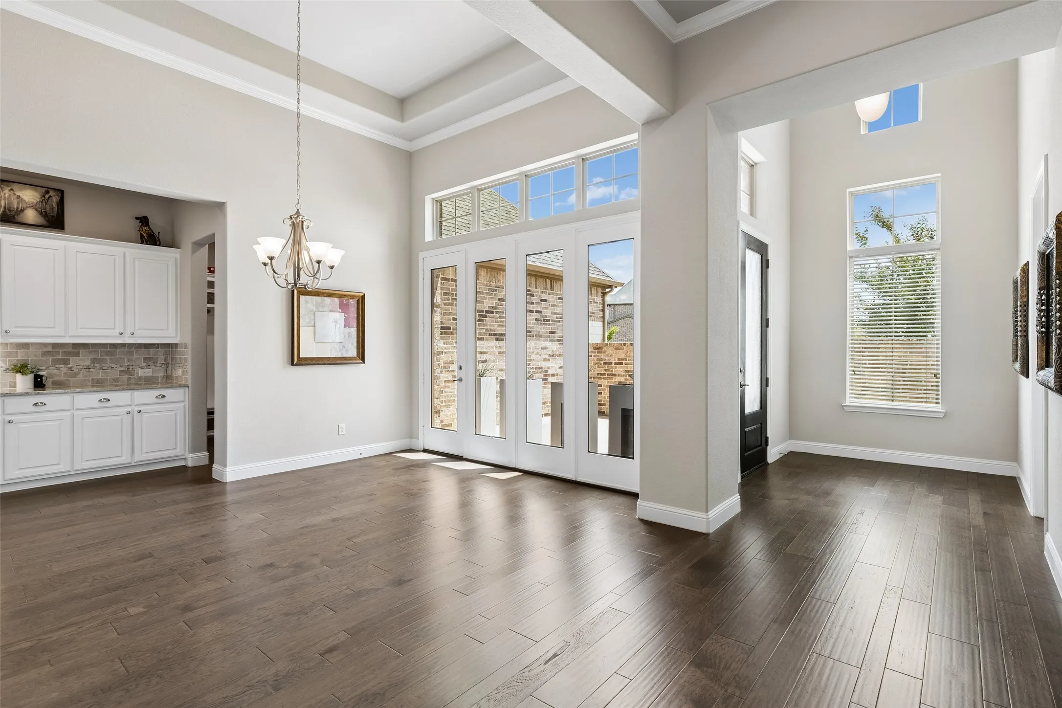 Single Family Residence For Sale in Collin County , 10760 Clarita Lane, Frisco, Texas 75035, 4 Bedroom, 4 Bathroom, 3 Garage spaces, 3,008 Sqft, built in 2018, mls#21348950, Real Estate Agent in Frisco, Homes For Sale in Collin county, Homes For Sale in Frisco, Realtor in Frisco Texas, Real Estate Brokerage Independent Realty Texas, Luminita Cordes Realtor