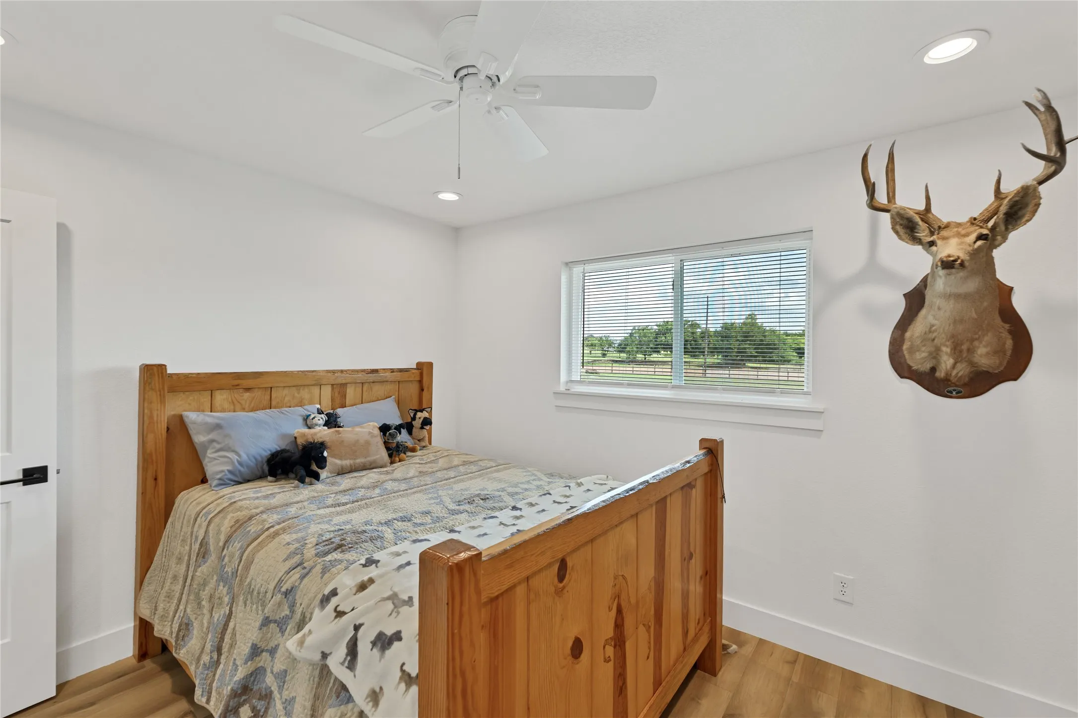 Farm For Sale in Johnson County , 1901 Melissa Lane, Cleburne, Texas 76031, 3 Bedroom, 3 Bathroom, 2 Garage spaces, 2,342 Sqft, built in 1981, mls#21350322, Real Estate Agent in Cleburne, Homes For Sale in Johnson county, Homes For Sale in Cleburne, Realtor in Cleburne Texas, Real Estate Brokerage Independent Realty Texas, Luminita Cordes Realtor