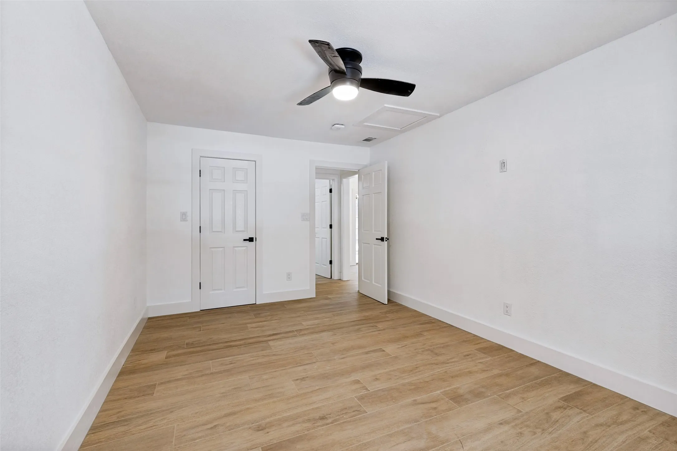 Single Family Residence For Rent in Wise County , 240 County Road 4358, Decatur, Texas 76234, 4 Bedroom, 2 Bathroom, Garage spaces, 1,402 Sqft, built in 1983, mls#21350366, Real Estate Agent in Decatur, Homes For Rent in Wise county, Homes For Rent in Decatur, Realtor in Decatur Texas, Real Estate Brokerage Independent Realty Texas, Luminita Cordes Realtor