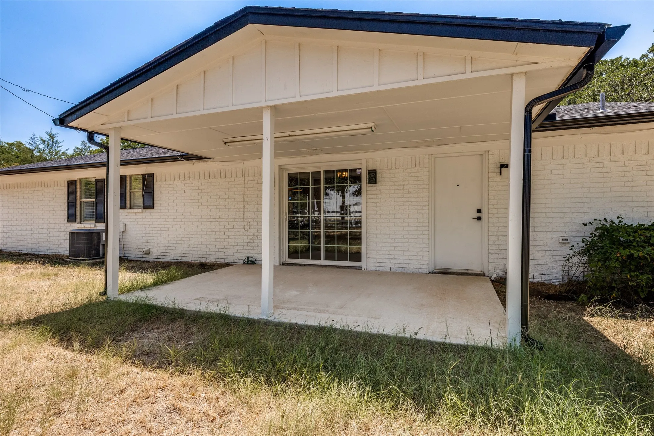 Single Family Residence For Rent in Wise County , 240 County Road 4358, Decatur, Texas 76234, 4 Bedroom, 2 Bathroom, Garage spaces, 1,402 Sqft, built in 1983, mls#21350366, Real Estate Agent in Decatur, Homes For Rent in Wise county, Homes For Rent in Decatur, Realtor in Decatur Texas, Real Estate Brokerage Independent Realty Texas, Luminita Cordes Realtor