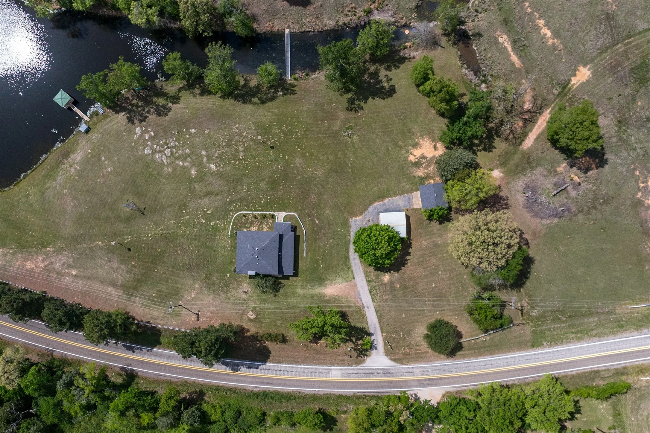 Farm For Sale in Van Zandt County , 3672 FM 1861, Athens, Texas 75752, 4 Bedroom, 2 Bathroom, 2 Garage spaces, 2,809 Sqft, built in 1979, mls#21350367, Real Estate Agent in Athens, Homes For Sale in Van Zandt county, Homes For Sale in Athens, Realtor in Athens Texas, Real Estate Brokerage Independent Realty Texas, Luminita Cordes Realtor