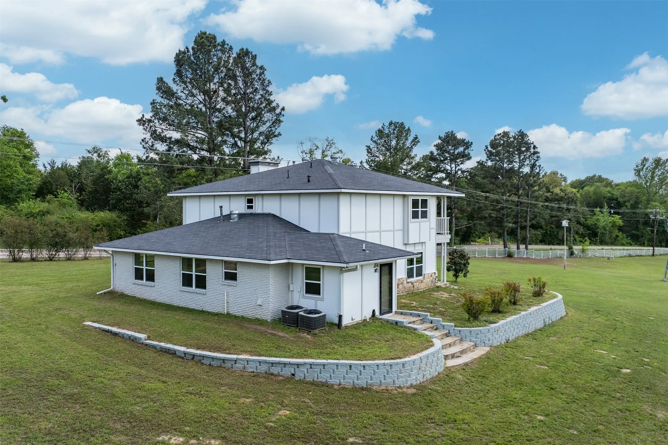 Farm For Sale in Van Zandt County , 3672 FM 1861, Athens, Texas 75752, 4 Bedroom, 2 Bathroom, 2 Garage spaces, 2,809 Sqft, built in 1979, mls#21350367, Real Estate Agent in Athens, Homes For Sale in Van Zandt county, Homes For Sale in Athens, Realtor in Athens Texas, Real Estate Brokerage Independent Realty Texas, Luminita Cordes Realtor
