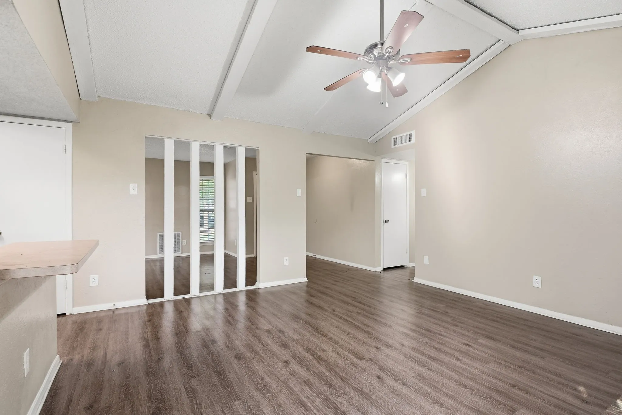 Single Family Residence For Sale in Dallas County , 705 Via Avenida, Mesquite, Texas 75150, 3 Bedroom, 2 Bathroom, 2 Garage spaces, 1,884 Sqft, built in 1973, mls#21345817, Real Estate Agent in Mesquite, Homes For Sale in Dallas county, Homes For Sale in Mesquite, Realtor in Mesquite Texas, Real Estate Brokerage Independent Realty Texas, Luminita Cordes Realtor