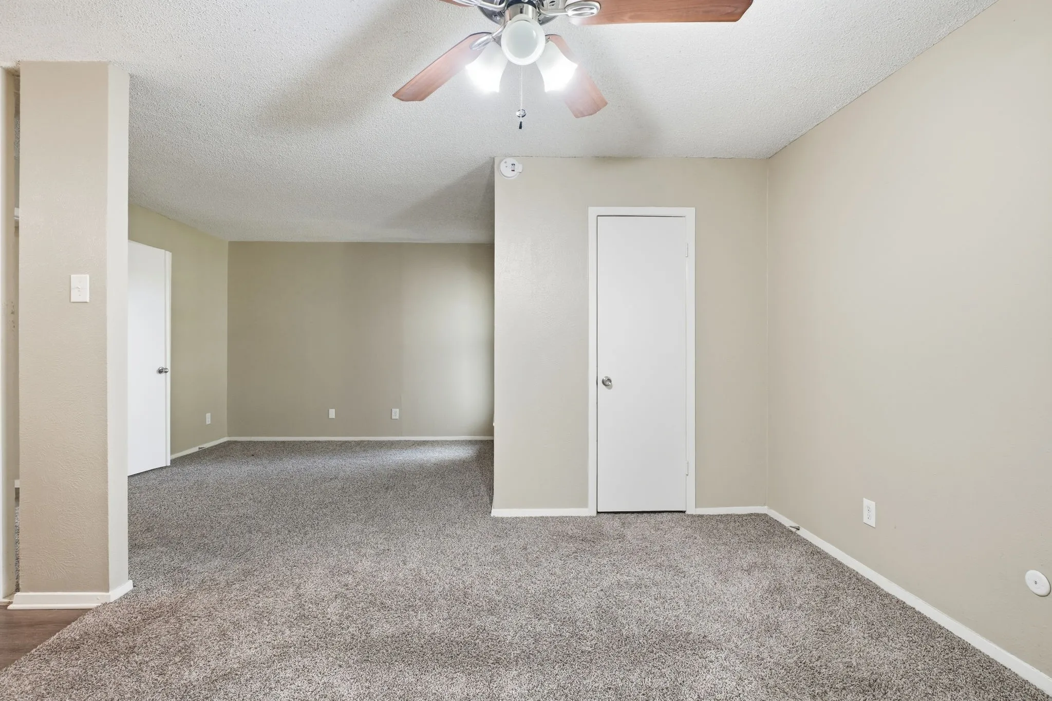 Single Family Residence For Sale in Dallas County , 705 Via Avenida, Mesquite, Texas 75150, 3 Bedroom, 2 Bathroom, 2 Garage spaces, 1,884 Sqft, built in 1973, mls#21345817, Real Estate Agent in Mesquite, Homes For Sale in Dallas county, Homes For Sale in Mesquite, Realtor in Mesquite Texas, Real Estate Brokerage Independent Realty Texas, Luminita Cordes Realtor
