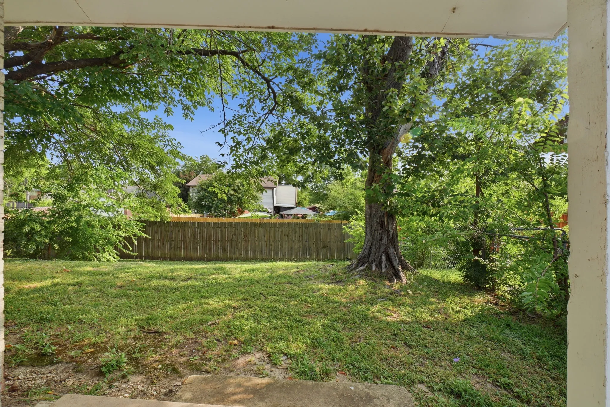 Single Family Residence For Sale in Dallas County , 705 Via Avenida, Mesquite, Texas 75150, 3 Bedroom, 2 Bathroom, 2 Garage spaces, 1,884 Sqft, built in 1973, mls#21345817, Real Estate Agent in Mesquite, Homes For Sale in Dallas county, Homes For Sale in Mesquite, Realtor in Mesquite Texas, Real Estate Brokerage Independent Realty Texas, Luminita Cordes Realtor