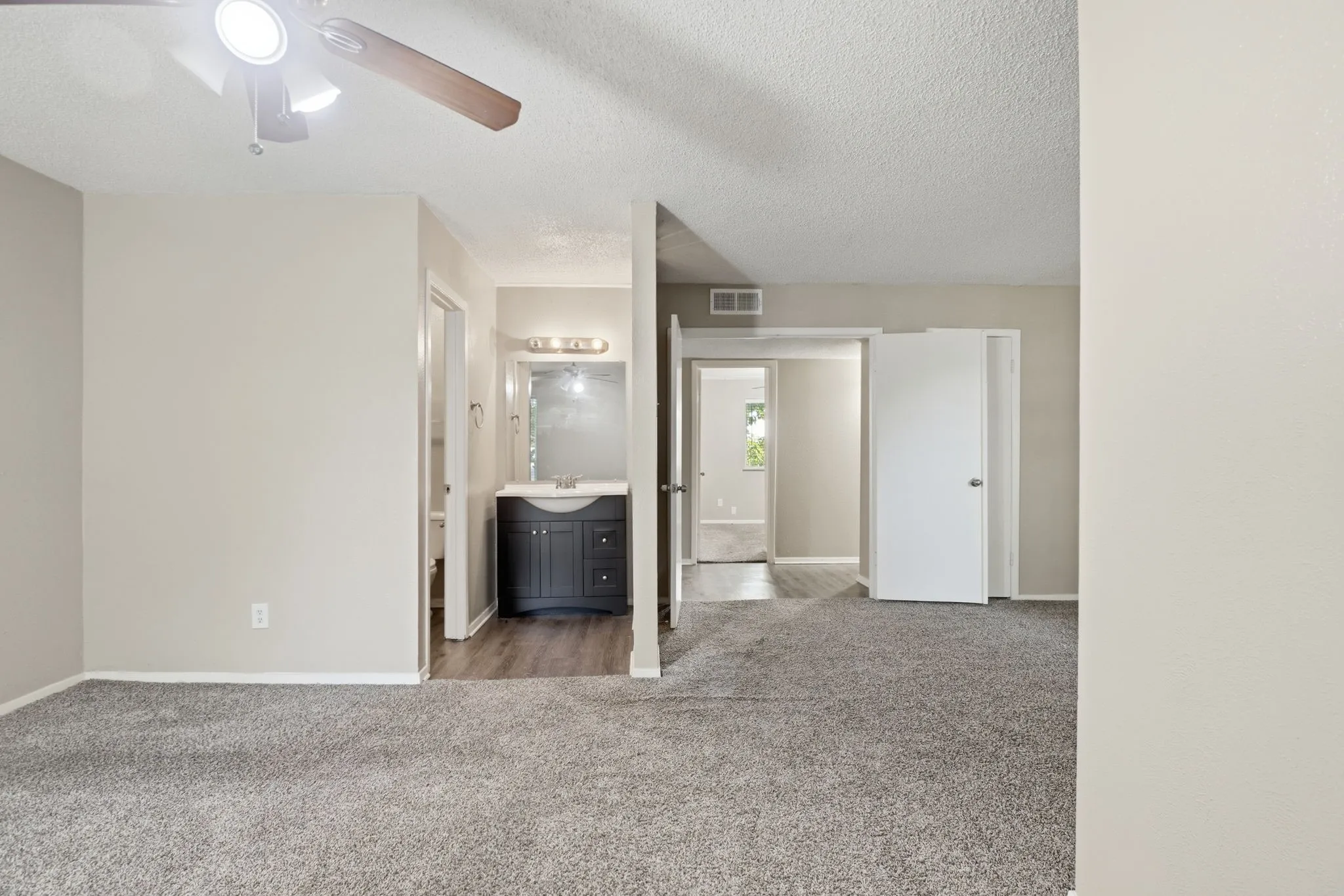 Single Family Residence For Sale in Dallas County , 705 Via Avenida, Mesquite, Texas 75150, 3 Bedroom, 2 Bathroom, 2 Garage spaces, 1,884 Sqft, built in 1973, mls#21345817, Real Estate Agent in Mesquite, Homes For Sale in Dallas county, Homes For Sale in Mesquite, Realtor in Mesquite Texas, Real Estate Brokerage Independent Realty Texas, Luminita Cordes Realtor