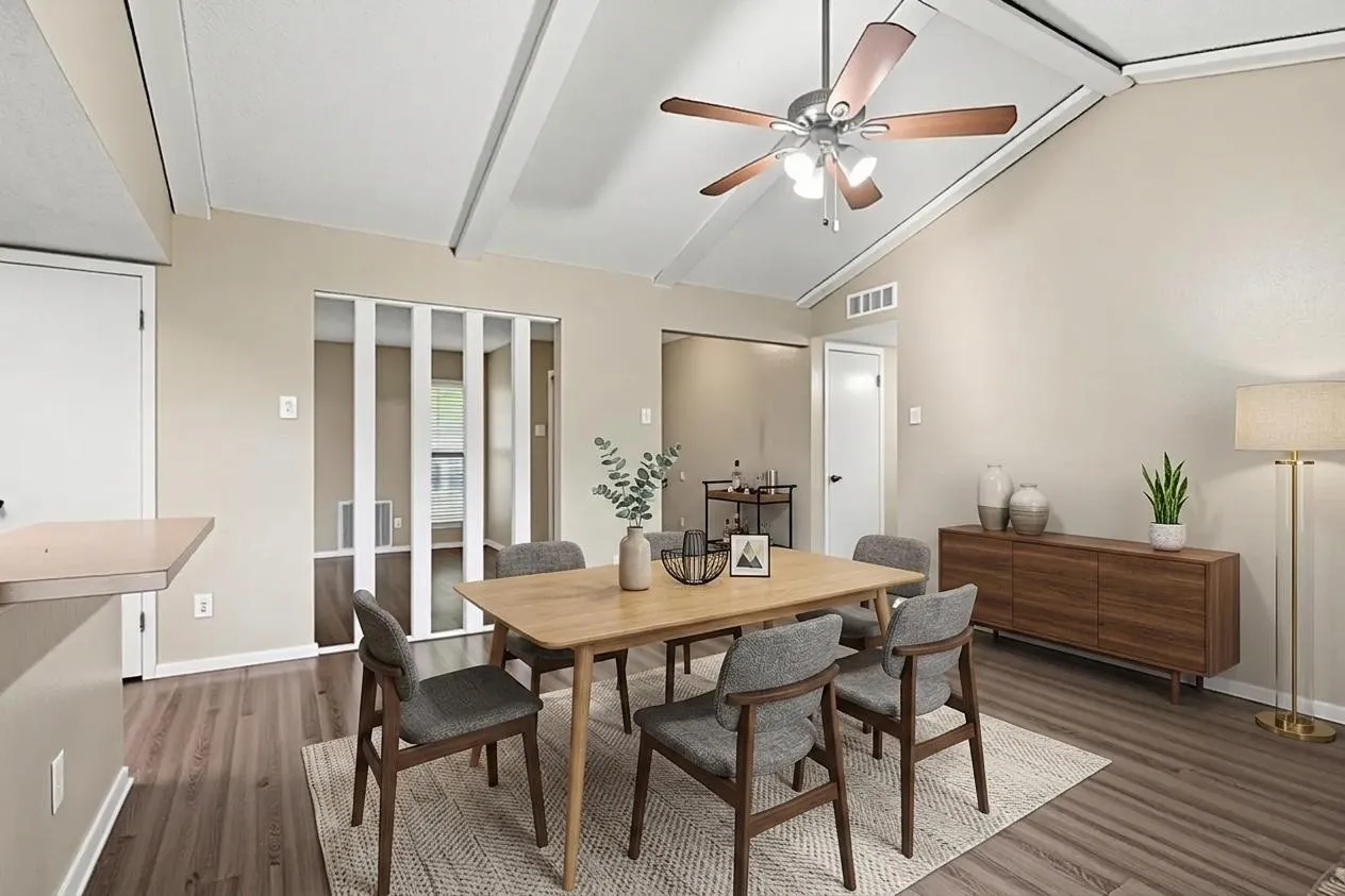 Single Family Residence For Sale in Dallas County , 705 Via Avenida, Mesquite, Texas 75150, 3 Bedroom, 2 Bathroom, 2 Garage spaces, 1,884 Sqft, built in 1973, mls#21345817, Real Estate Agent in Mesquite, Homes For Sale in Dallas county, Homes For Sale in Mesquite, Realtor in Mesquite Texas, Real Estate Brokerage Independent Realty Texas, Luminita Cordes Realtor