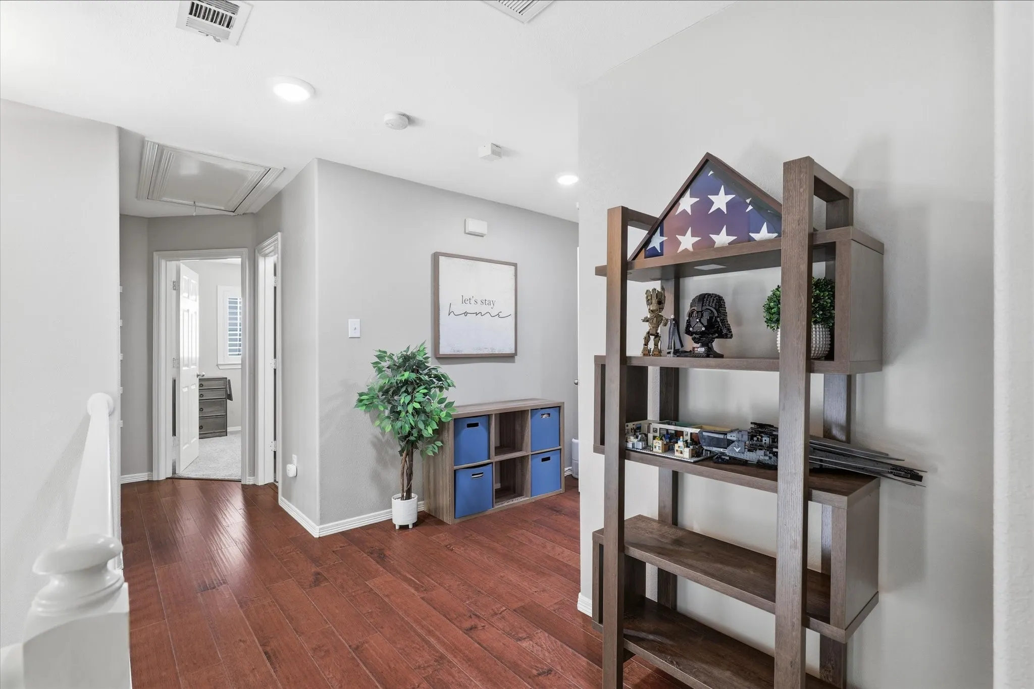Single Family Residence For Sale in Collin County , 4055 Briarbend Road, Dallas, Texas 75287, 3 Bedroom, 3 Bathroom, 2 Garage spaces, 1,774 Sqft, built in 1995, mls#21348940, Real Estate Agent in Dallas, Homes For Sale in Collin county, Homes For Sale in Dallas, Realtor in Dallas Texas, Real Estate Brokerage Independent Realty Texas, Luminita Cordes Realtor