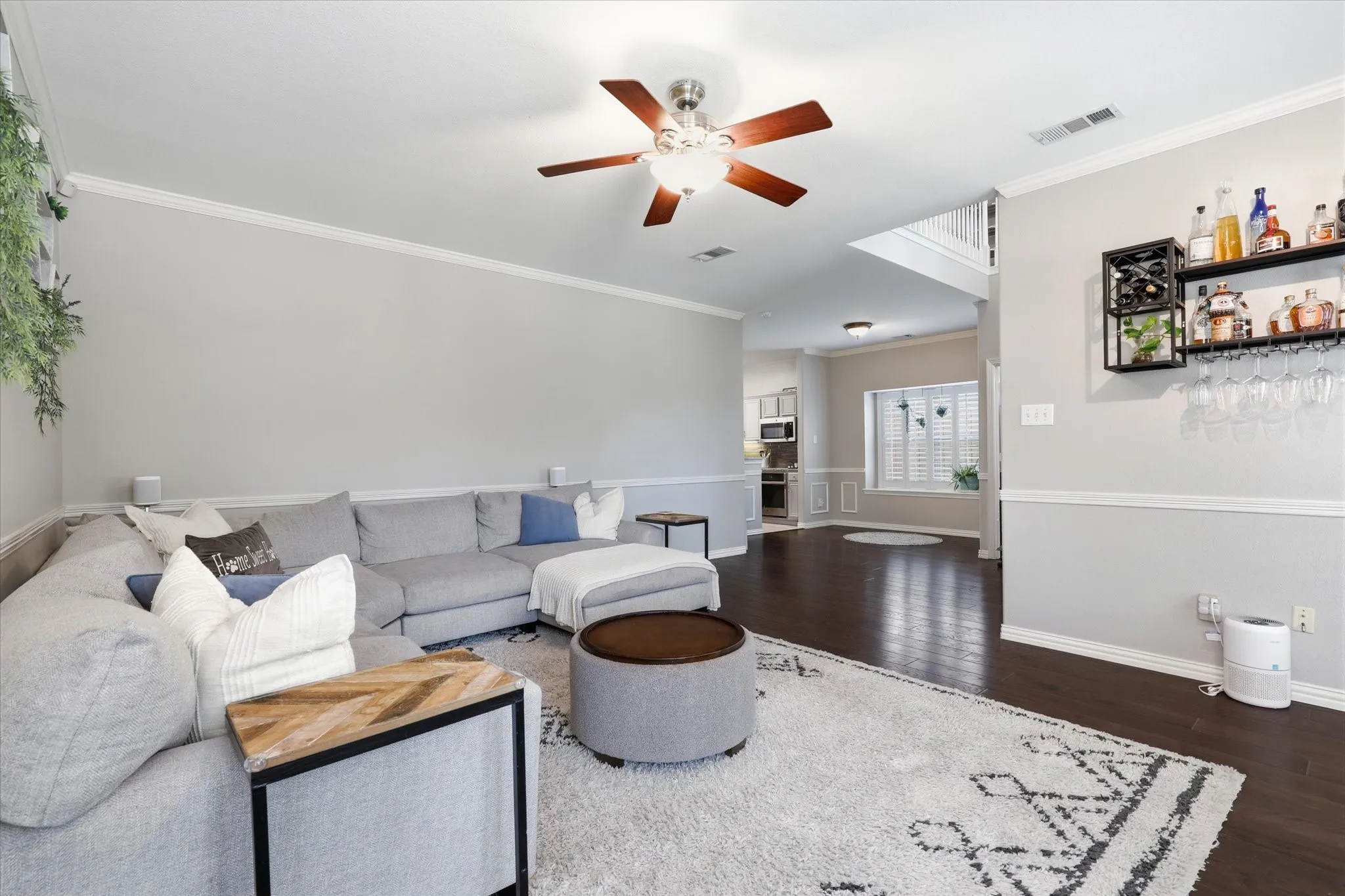 Single Family Residence For Sale in Collin County , 4055 Briarbend Road, Dallas, Texas 75287, 3 Bedroom, 3 Bathroom, 2 Garage spaces, 1,774 Sqft, built in 1995, mls#21348940, Real Estate Agent in Dallas, Homes For Sale in Collin county, Homes For Sale in Dallas, Realtor in Dallas Texas, Real Estate Brokerage Independent Realty Texas, Luminita Cordes Realtor