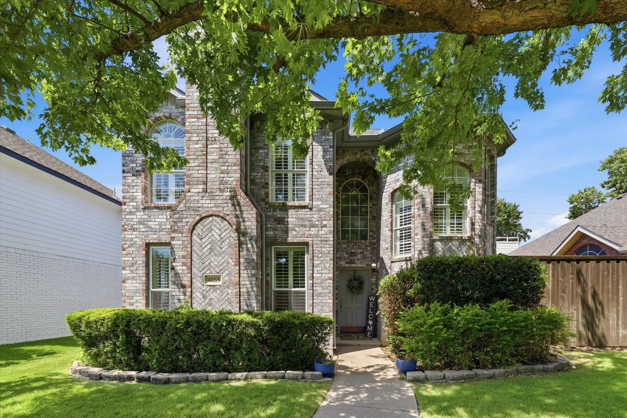 Single Family Residence For Sale in Collin County , 4055 Briarbend Road, Dallas, Texas 75287, 3 Bedroom, 3 Bathroom, 2 Garage spaces, 1,774 Sqft, built in 1995, mls#21348940, Real Estate Agent in Dallas, Homes For Sale in Collin county, Homes For Sale in Dallas, Realtor in Dallas Texas, Real Estate Brokerage Independent Realty Texas, Luminita Cordes Realtor