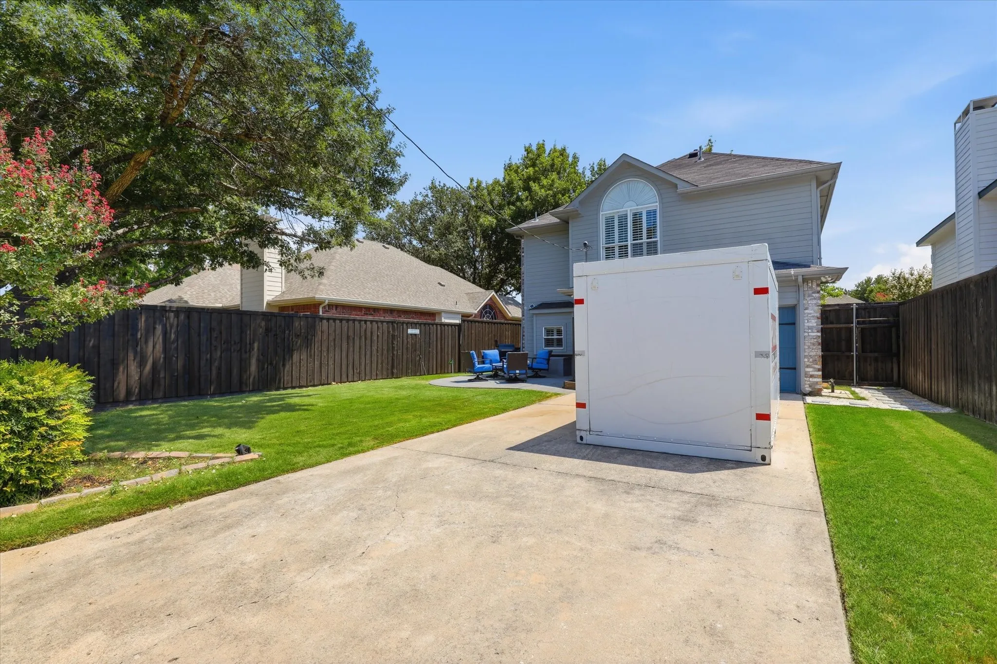 Single Family Residence For Sale in Collin County , 4055 Briarbend Road, Dallas, Texas 75287, 3 Bedroom, 3 Bathroom, 2 Garage spaces, 1,774 Sqft, built in 1995, mls#21348940, Real Estate Agent in Dallas, Homes For Sale in Collin county, Homes For Sale in Dallas, Realtor in Dallas Texas, Real Estate Brokerage Independent Realty Texas, Luminita Cordes Realtor