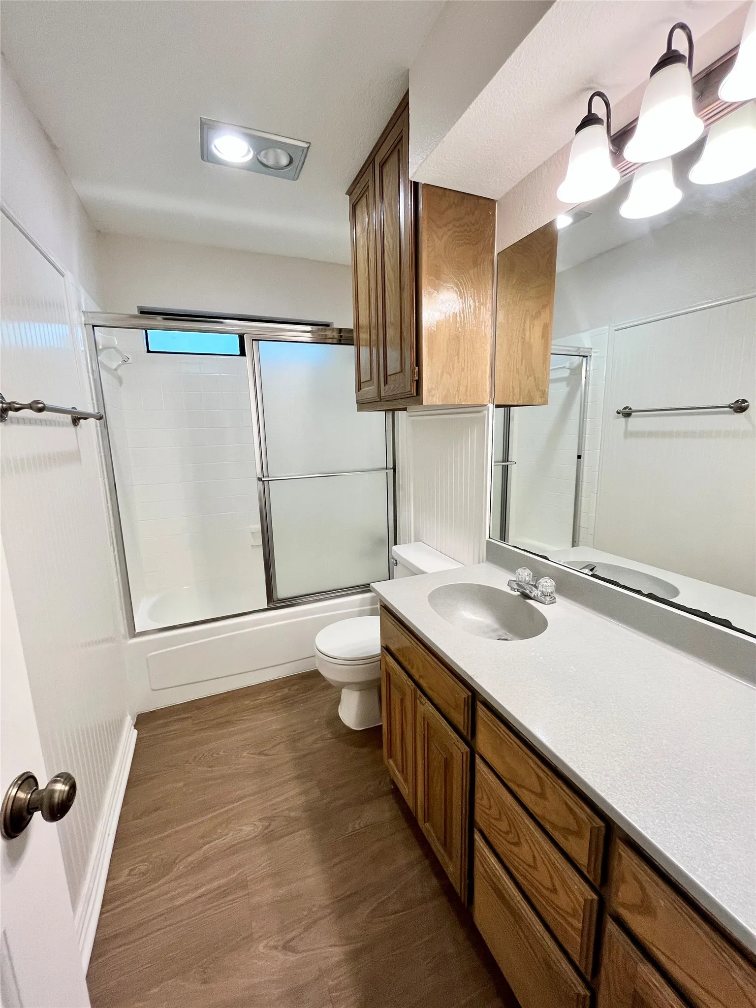 Secondary bathroom
