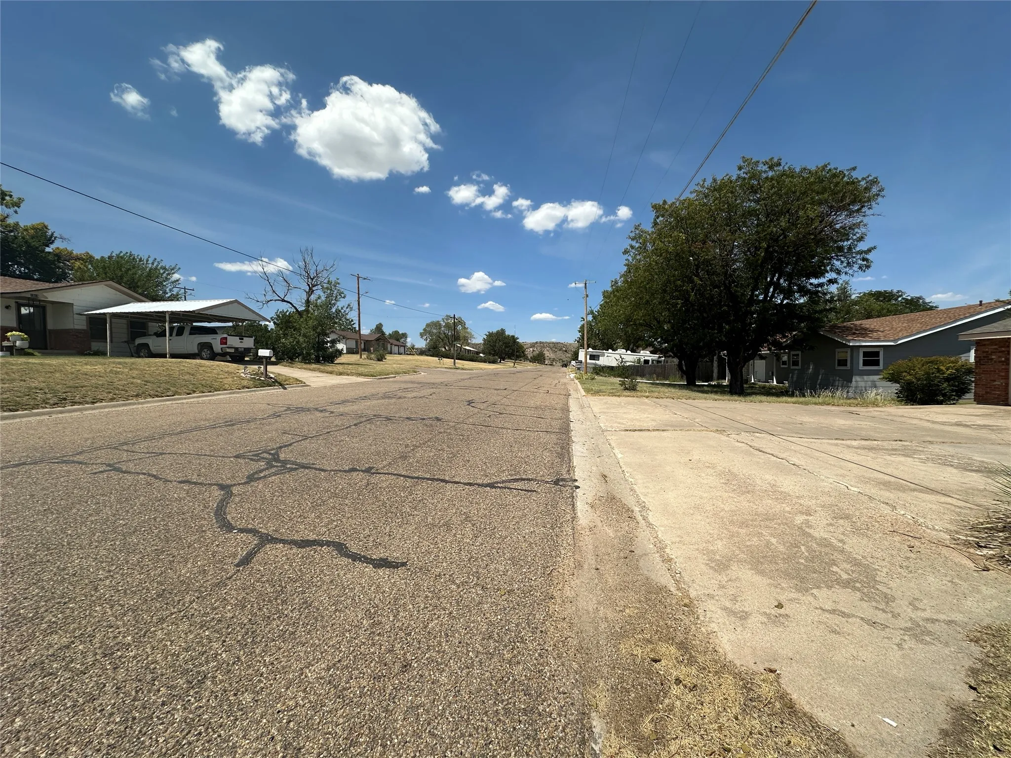 Single Family Residence For Sale in Roberts County , 1308 Lion Street, Miami, Texas 79059, 5 Bedroom, 3 Bathroom, 4 Garage spaces, 5,956 Sqft, built in 1962, mls#21350378, Real Estate Agent in Miami, Homes For Sale in Roberts county, Homes For Sale in Miami, Realtor in Miami Texas, Real Estate Brokerage Independent Realty Texas, Luminita Cordes Realtor