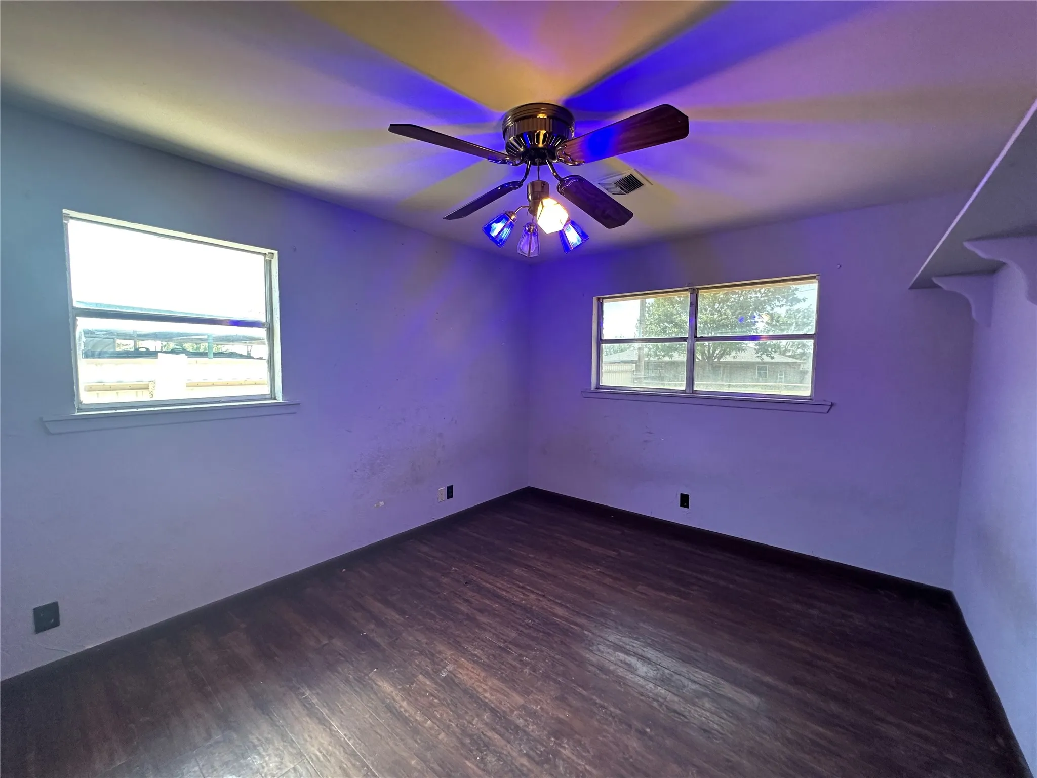 Single Family Residence For Sale in Roberts County , 1308 Lion Street, Miami, Texas 79059, 5 Bedroom, 3 Bathroom, 4 Garage spaces, 5,956 Sqft, built in 1962, mls#21350378, Real Estate Agent in Miami, Homes For Sale in Roberts county, Homes For Sale in Miami, Realtor in Miami Texas, Real Estate Brokerage Independent Realty Texas, Luminita Cordes Realtor