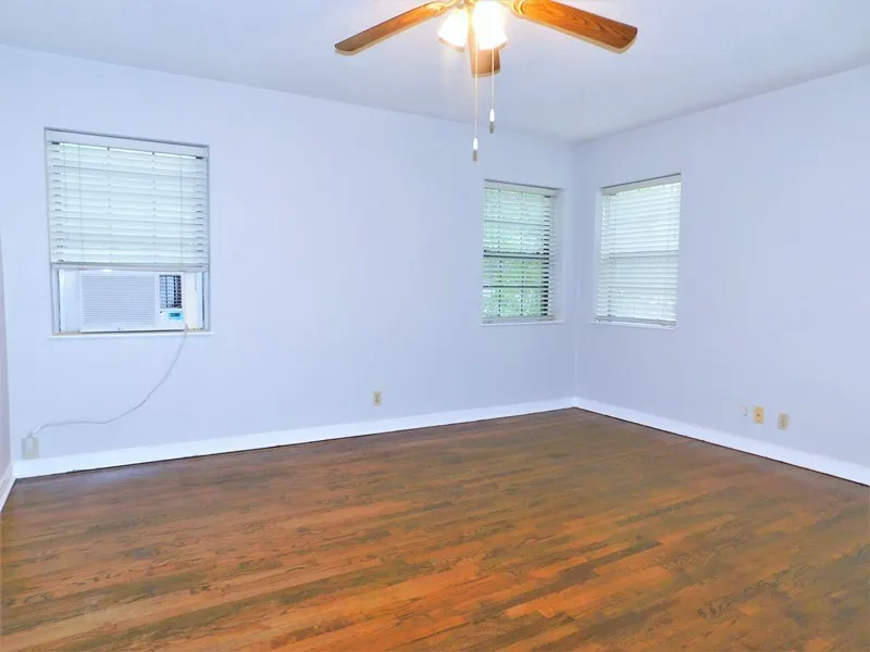 Duplex For Rent in Denton County , 1010 Denton Street, Denton, Texas 76201, 1 Bedroom, 1 Bathroom, Garage spaces, 615 Sqft, built in 1949, mls#21350372, Real Estate Agent in Denton, Homes For Rent in Denton county, Homes For Rent in Denton, Realtor in Denton Texas, Real Estate Brokerage Independent Realty Texas, Luminita Cordes Realtor