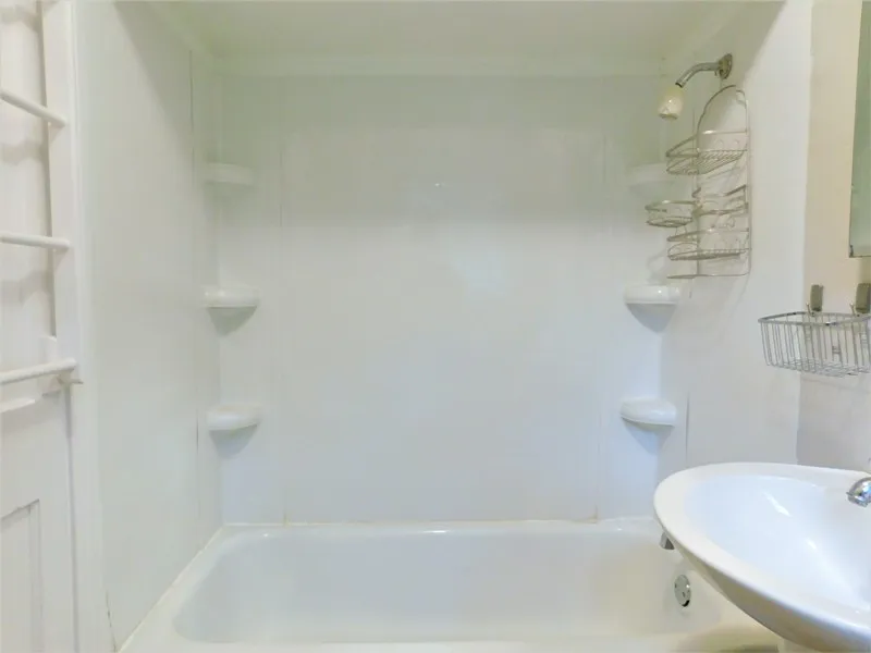 Duplex For Rent in Denton County , 1010 Denton Street, Denton, Texas 76201, 1 Bedroom, 1 Bathroom, Garage spaces, 615 Sqft, built in 1949, mls#21350372, Real Estate Agent in Denton, Homes For Rent in Denton county, Homes For Rent in Denton, Realtor in Denton Texas, Real Estate Brokerage Independent Realty Texas, Luminita Cordes Realtor