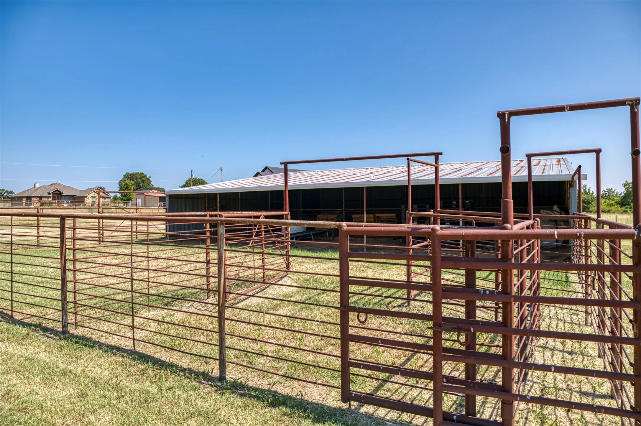 Single Family Residence For Sale in Parker County , 489 Pine Road, Poolville, Texas 76487, 3 Bedroom, 3 Bathroom, 2 Garage spaces, 2,563 Sqft, built in 1972, mls#21348330, Real Estate Agent in Poolville, Homes For Sale in Parker county, Homes For Sale in Poolville, Realtor in Poolville Texas, Real Estate Brokerage Independent Realty Texas, Luminita Cordes Realtor