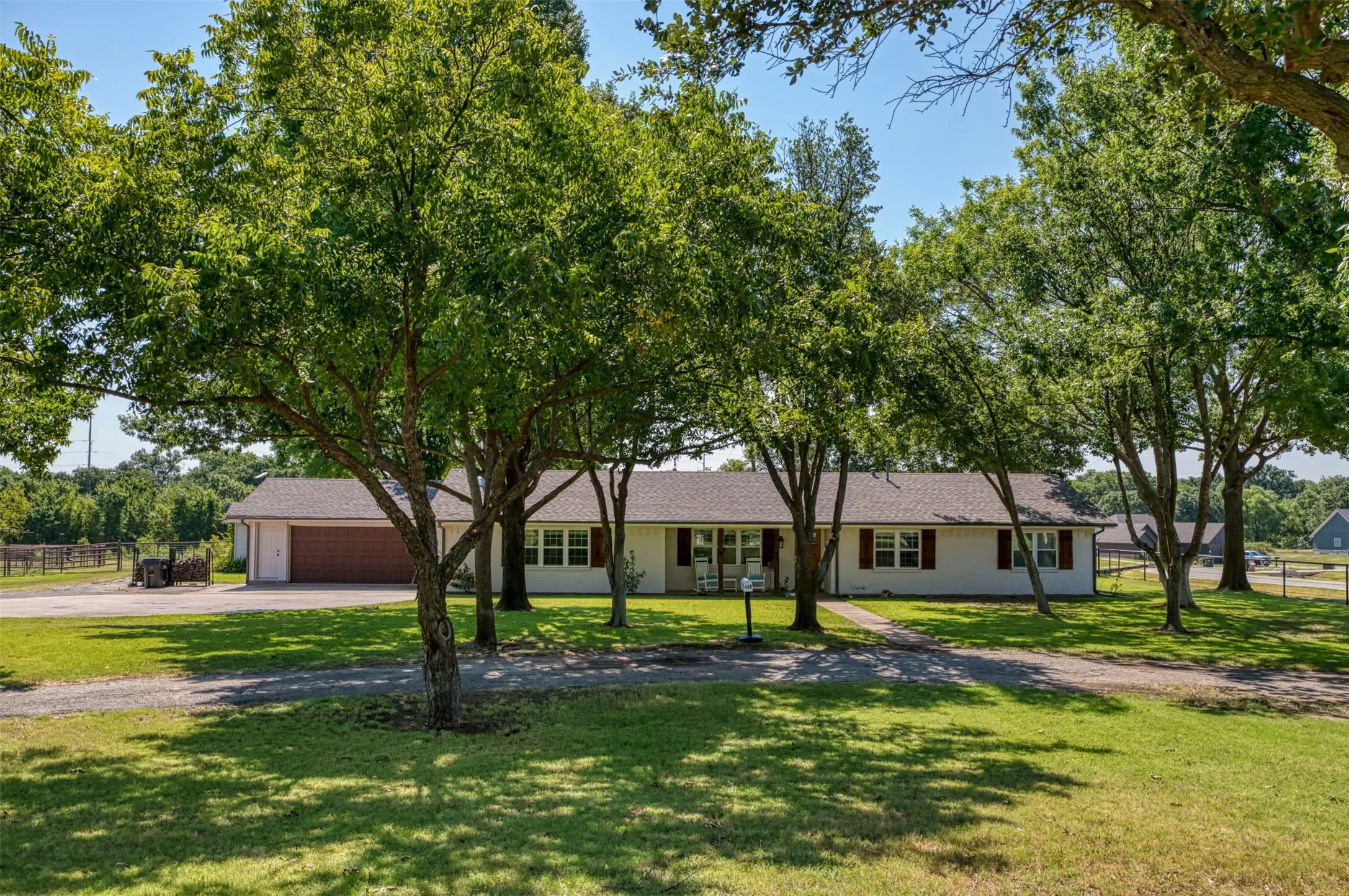 Single Family Residence For Sale in Parker County , 489 Pine Road, Poolville, Texas 76487, 3 Bedroom, 3 Bathroom, 2 Garage spaces, 2,563 Sqft, built in 1972, mls#21348330, Real Estate Agent in Poolville, Homes For Sale in Parker county, Homes For Sale in Poolville, Realtor in Poolville Texas, Real Estate Brokerage Independent Realty Texas, Luminita Cordes Realtor