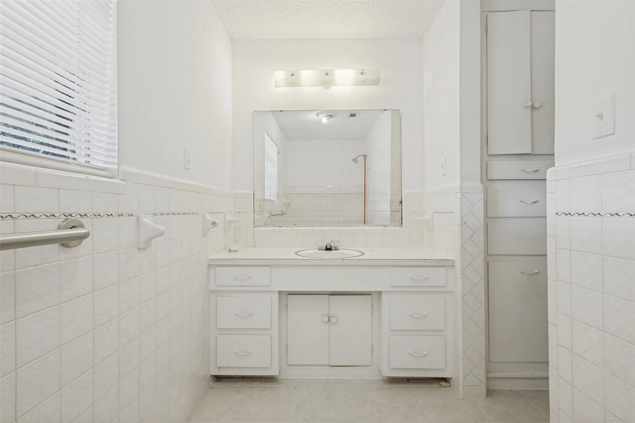Single Family Residence For Rent in Collin County , 610 S Rike Street, Farmersville, Texas 75442, 3 Bedroom, 2 Bathroom, 1 Garage spaces, 1,318 Sqft, built in 1975, mls#21350392, Real Estate Agent in Farmersville, Homes For Rent in Collin county, Homes For Rent in Farmersville, Realtor in Farmersville Texas, Real Estate Brokerage Independent Realty Texas, Luminita Cordes Realtor
